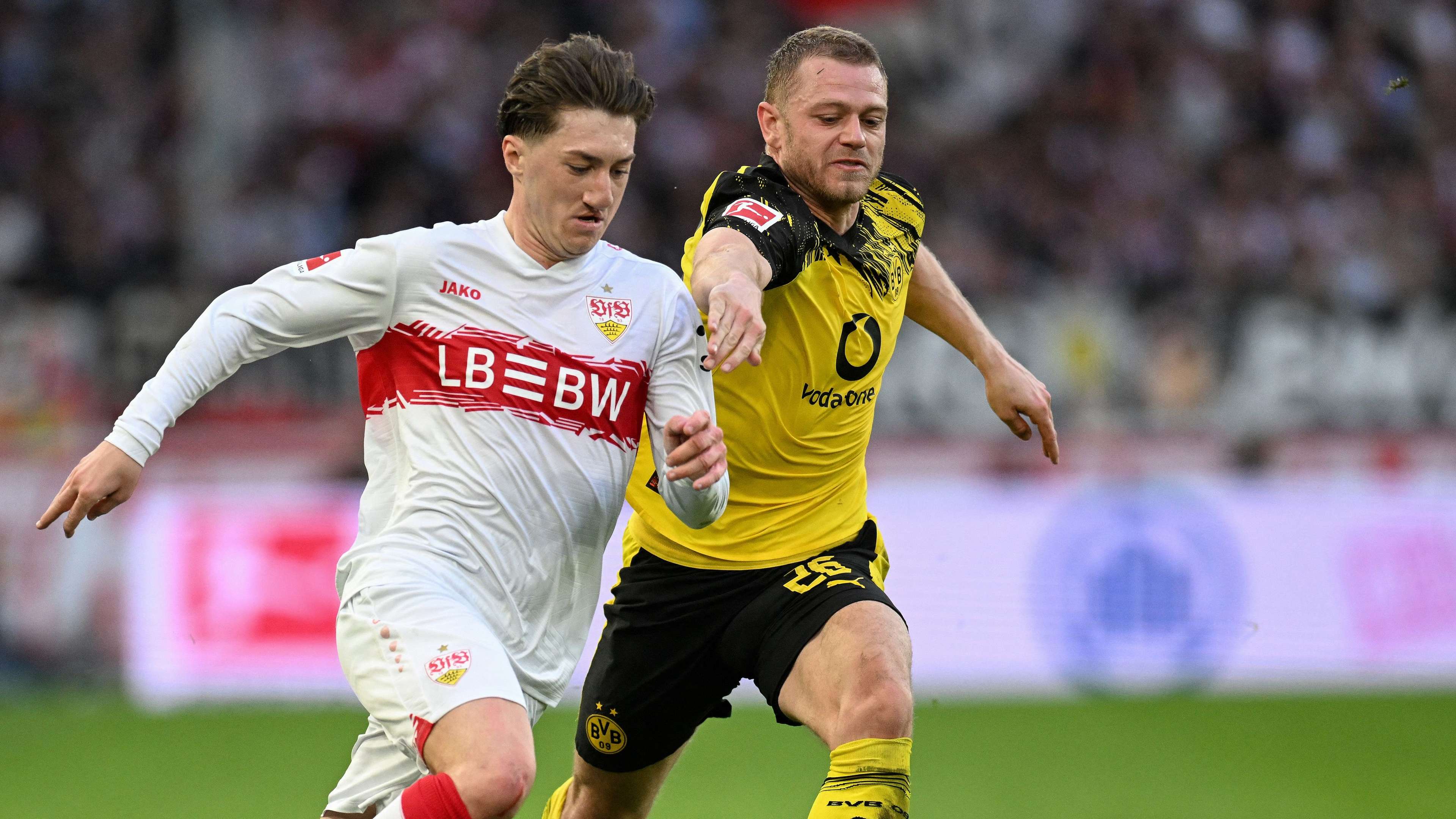 Stuttgart set €50m price on Man Utd & Real Madrid target  