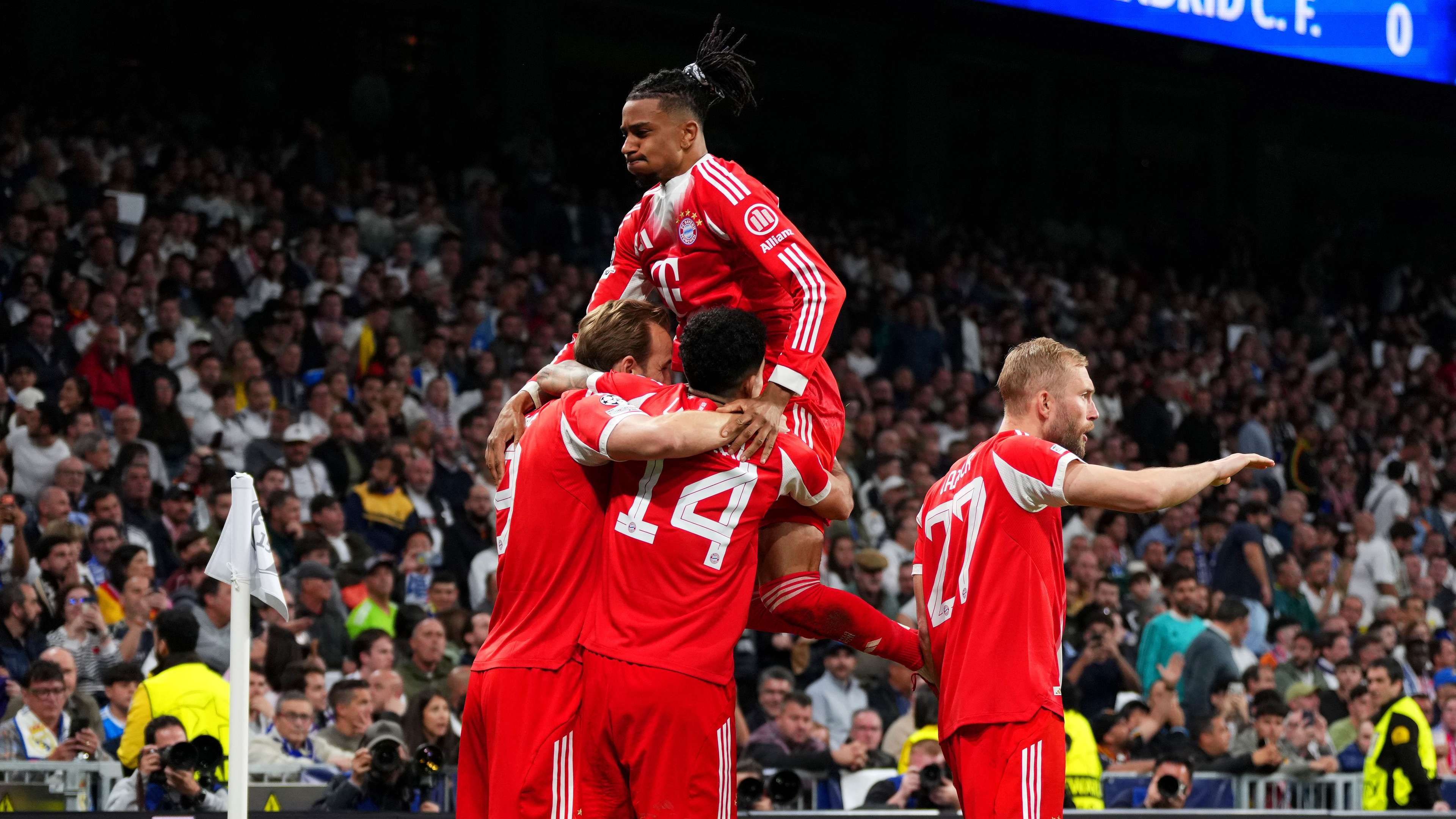 Video: Bayern toy with Real Madrid's nerves at the Bernabéu  