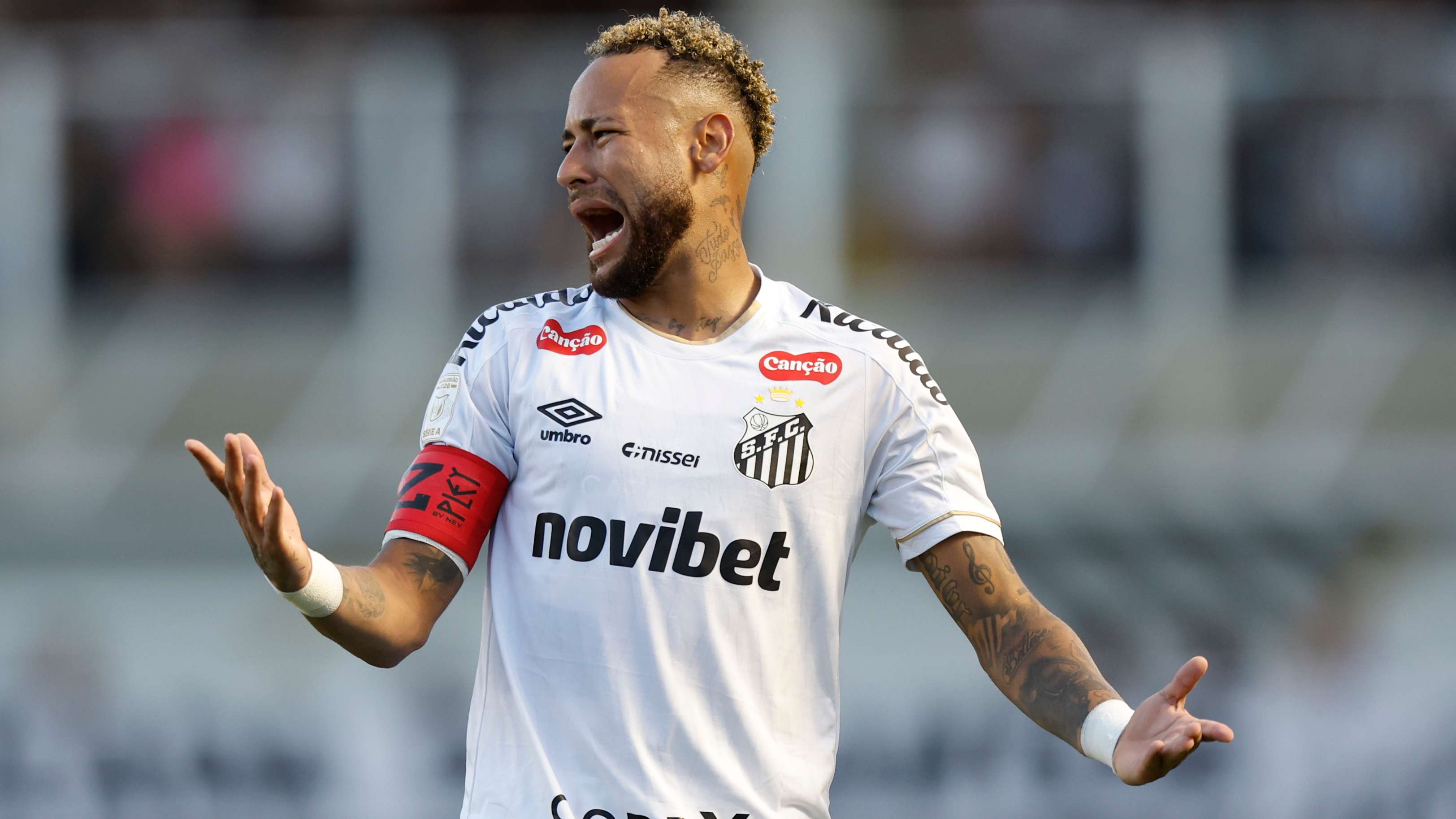 📽️ | 'No human can take it!' - Furious Neymar storms off with fingers in his ears  