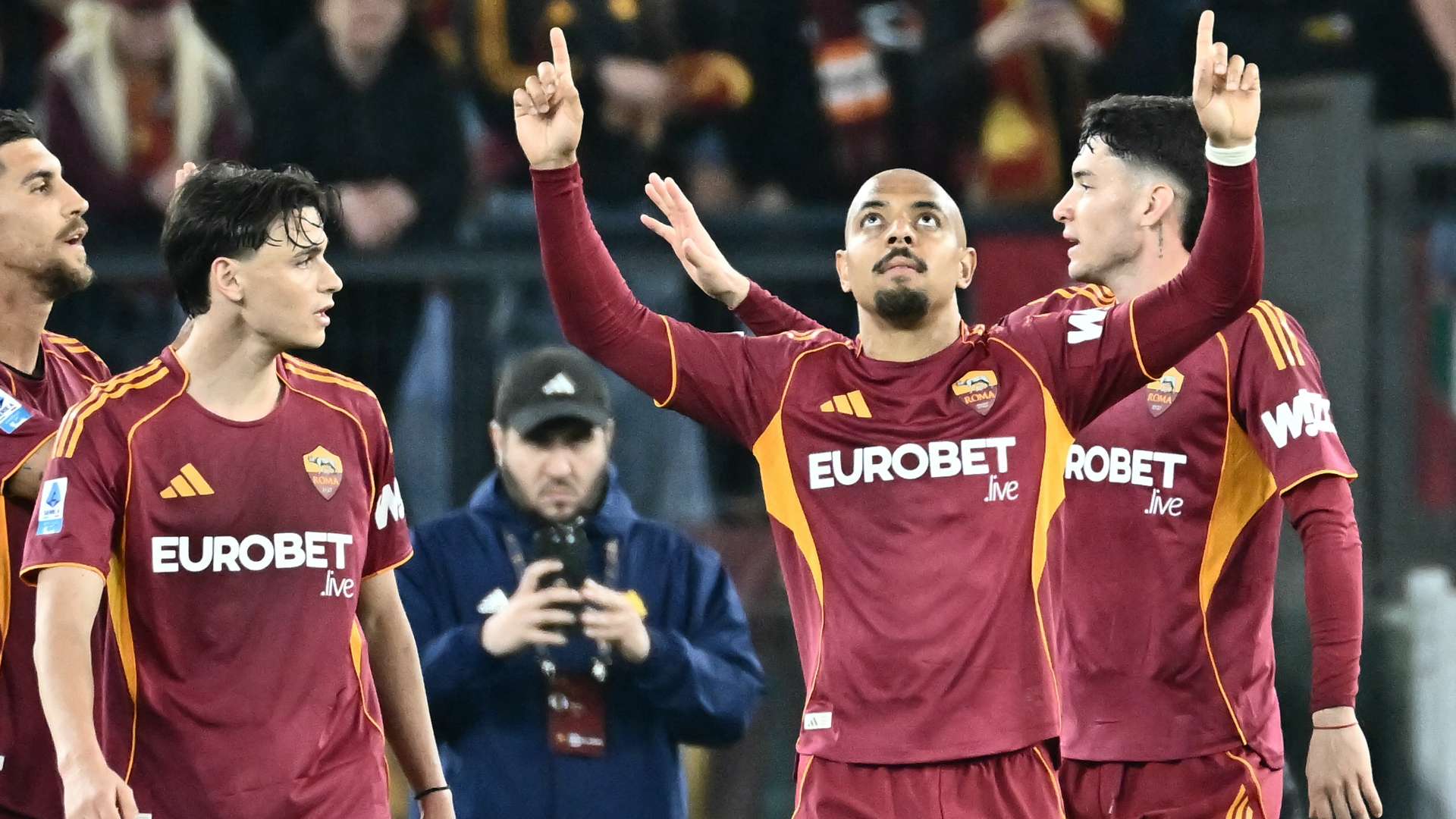 Donyell Malen shines with a hat-trick and heads to the World Cup in top form with the Netherlands national team  