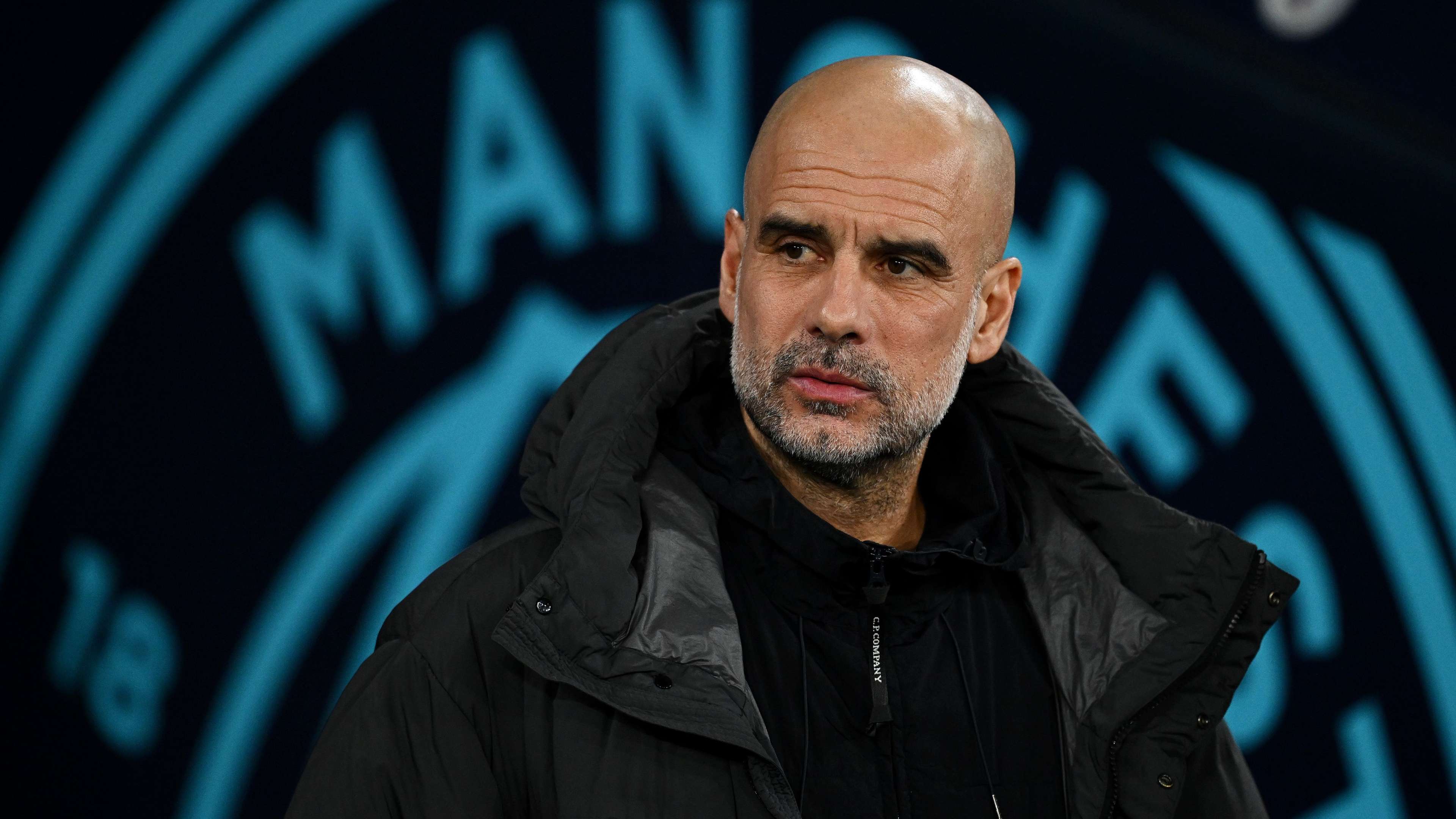 📽️ | Guardiola's sarcastic reply to 'West Ham shirt' question  