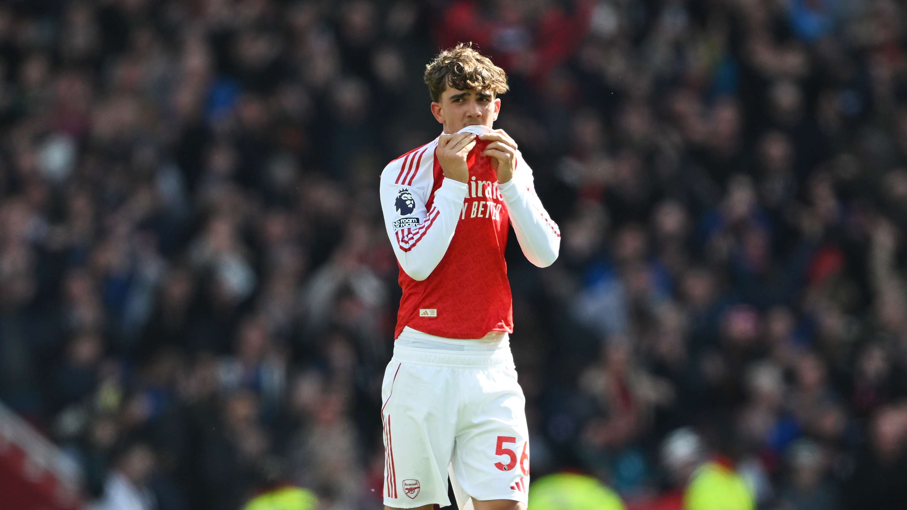 Arsenal starlet Dowman breaks ANOTHER record after making first PL start  