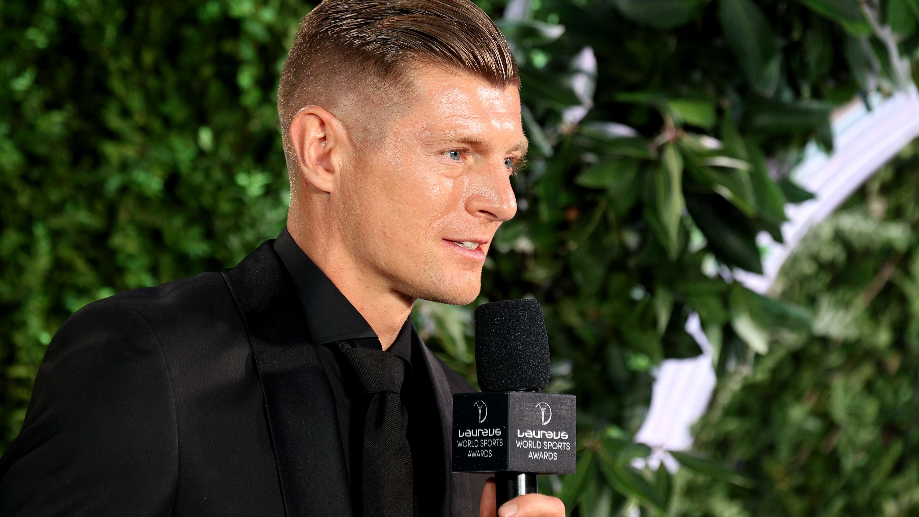 "Pay a euro!" Kroos weighs in on the Bayern saga  