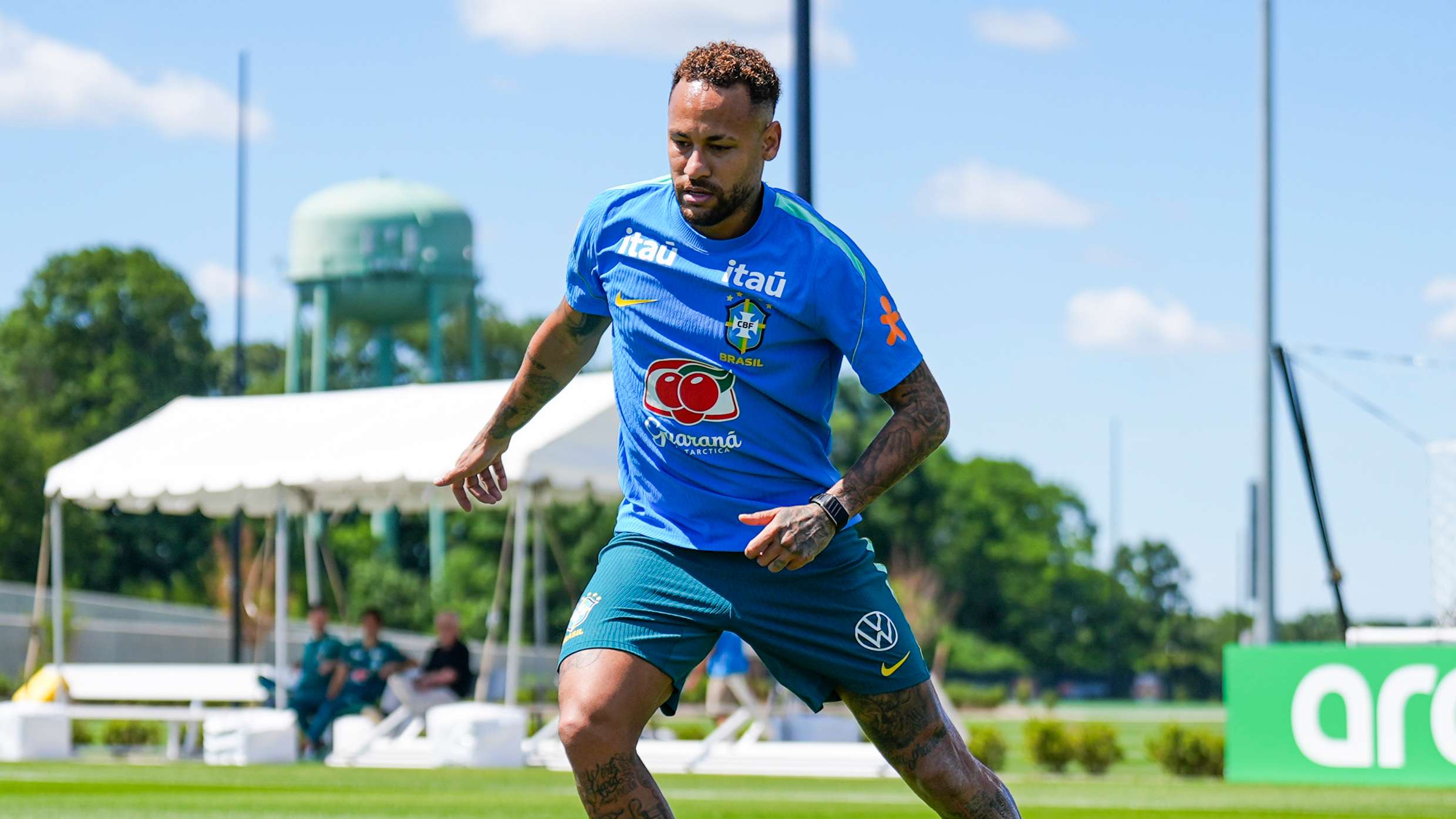 📽️ | Neymar back in Brazil training for Scotland clash  