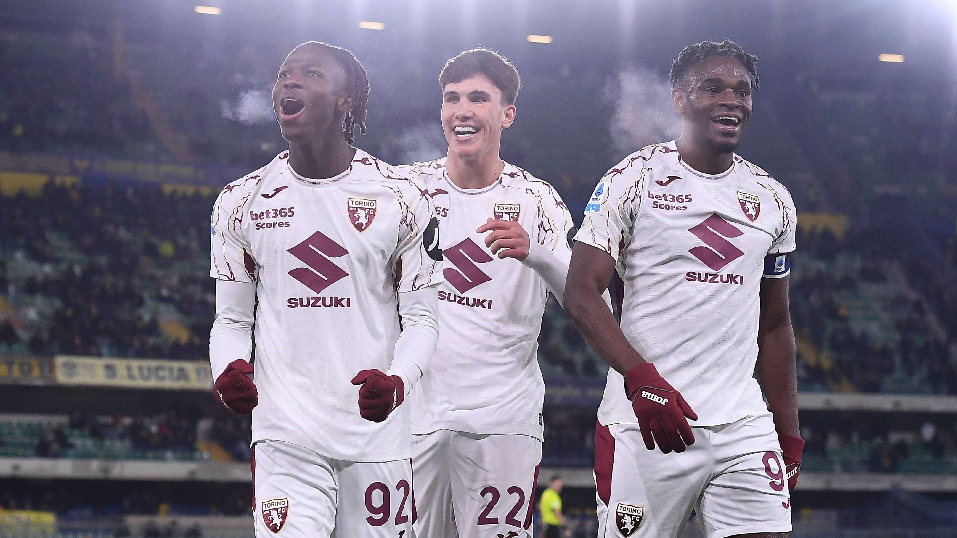 Brighton and Everton eye ex Chelsea midfielder  