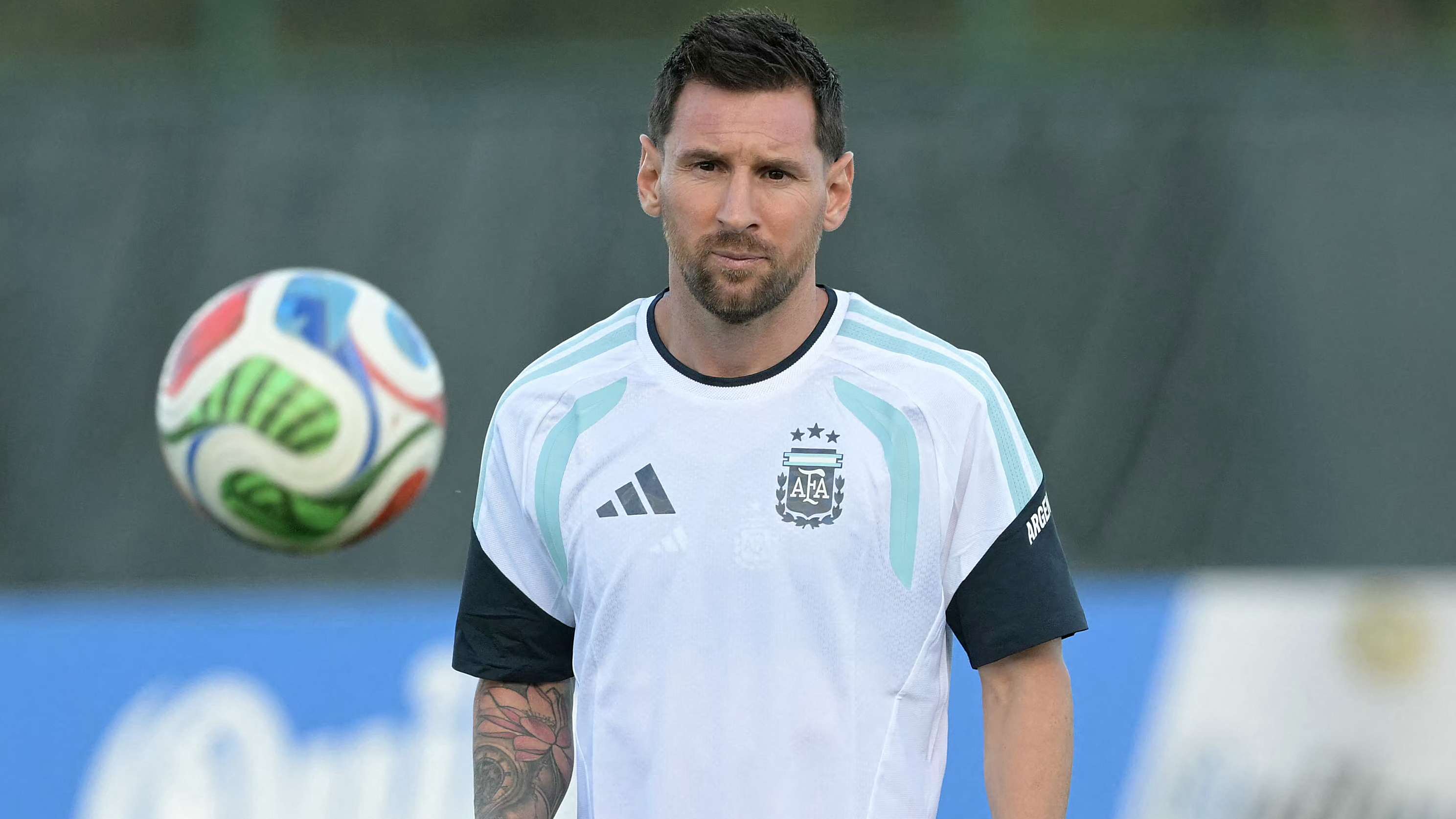 'Monumental' Messi fully fit for Argentina's World Cup opener  