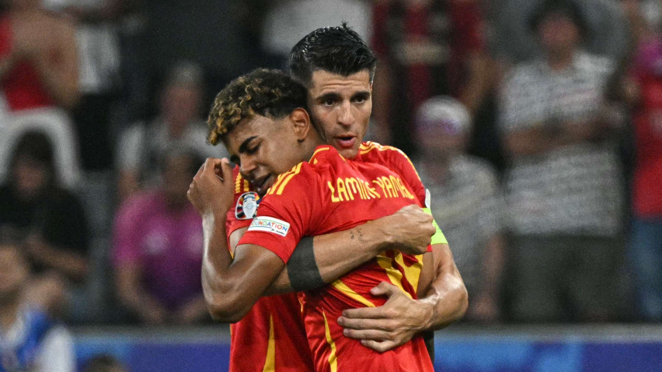 Video: Emotional moment between Morata and Yamal reveals the secret behind Spain's success  