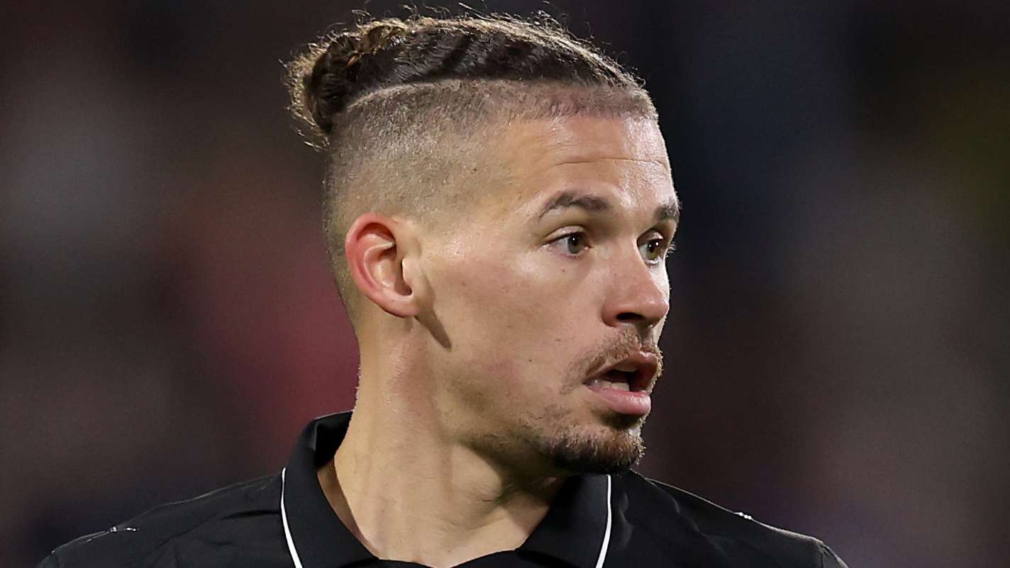 Man City outcast Phillips set to complete new loan transfer  