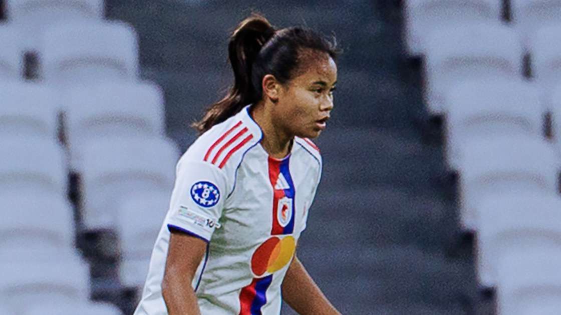 Tottenham sign Sombath from Lyon in club record transfer  