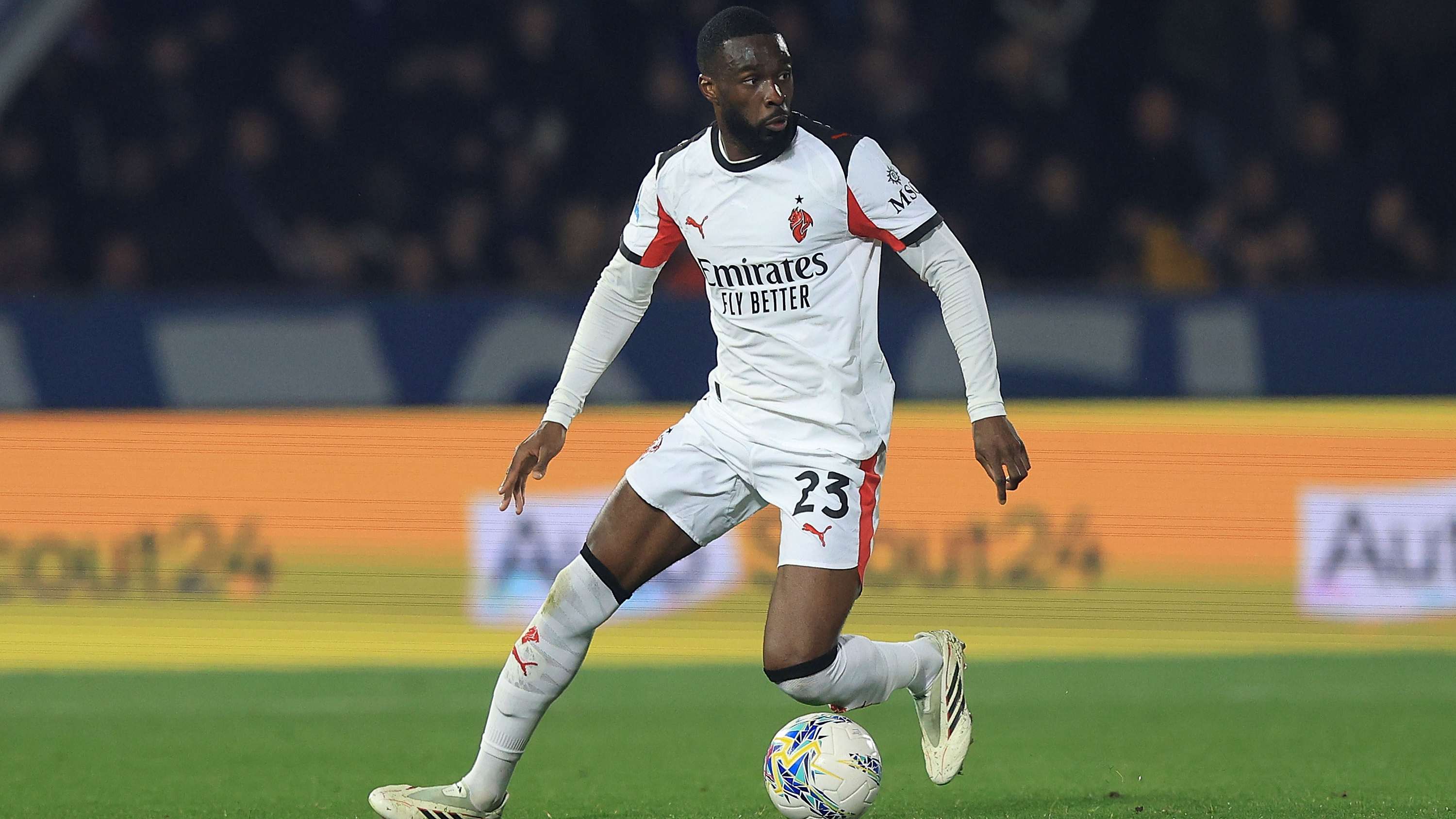 Newcastle and Milan in Tomori talks  