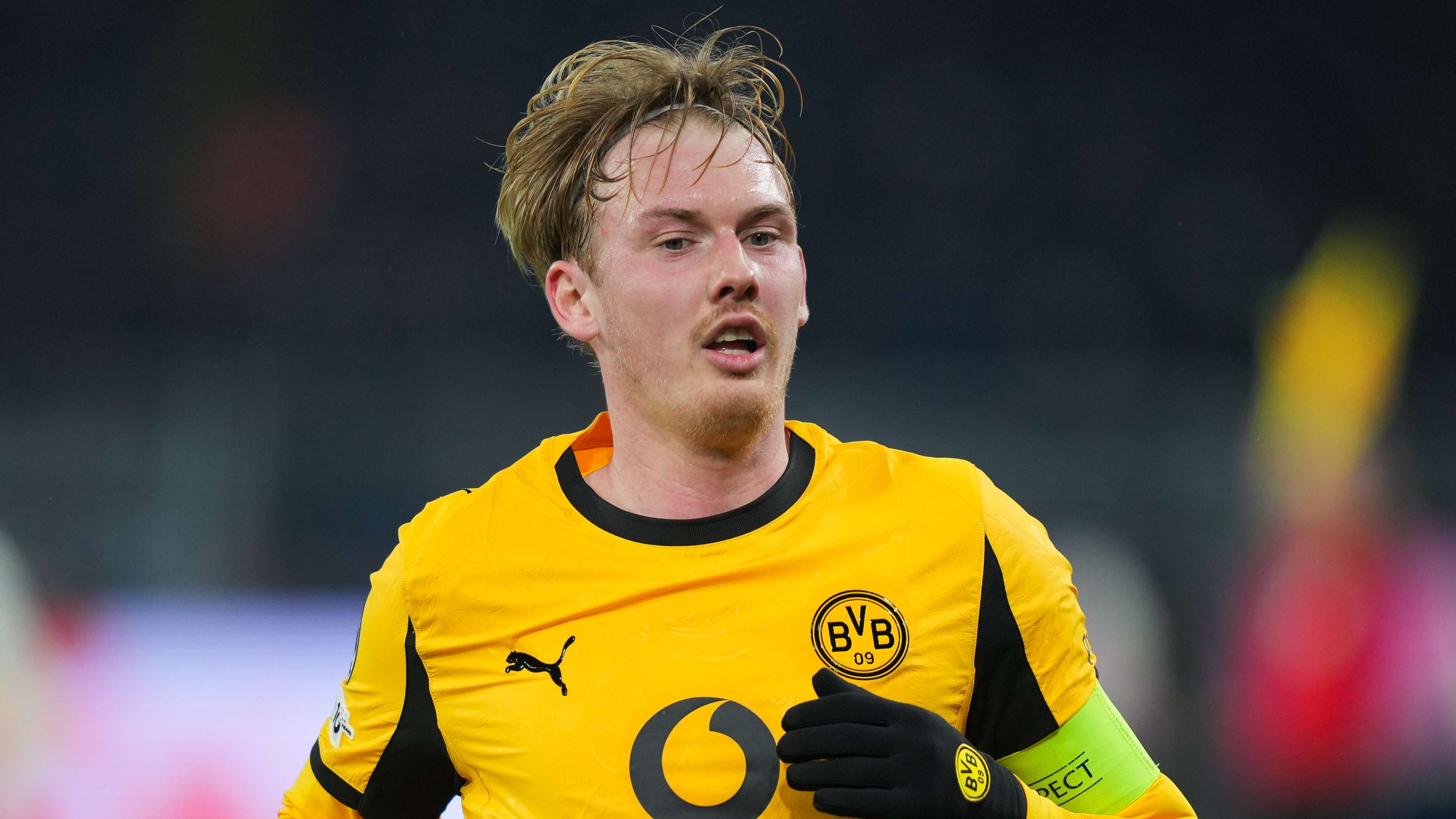 Leeds and Ajax battle for Brandt  