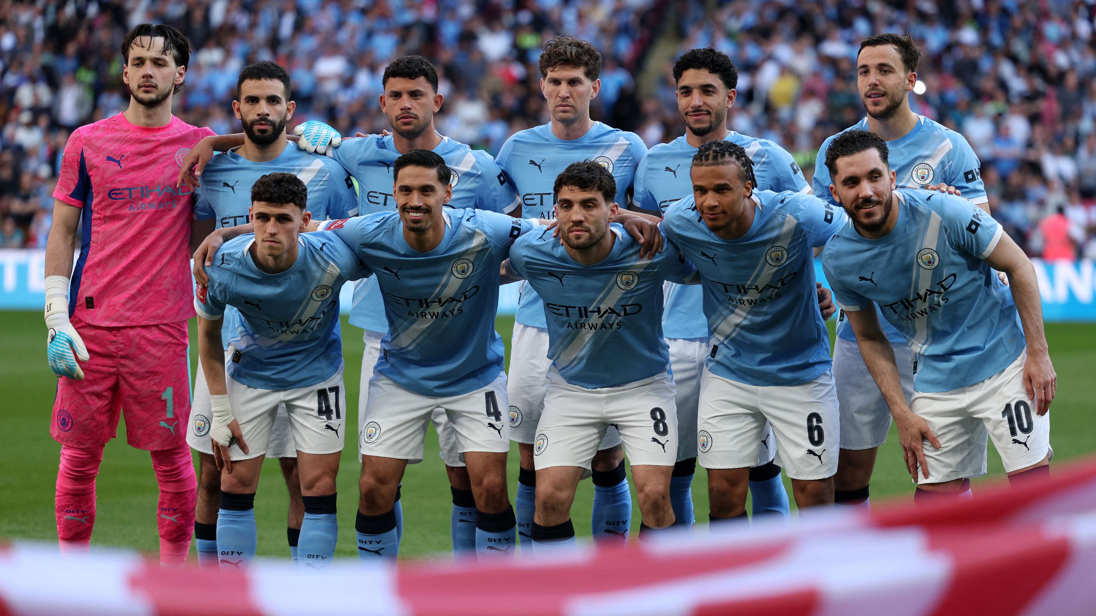 Manchester City goalkeeper on the verge of Leeds  