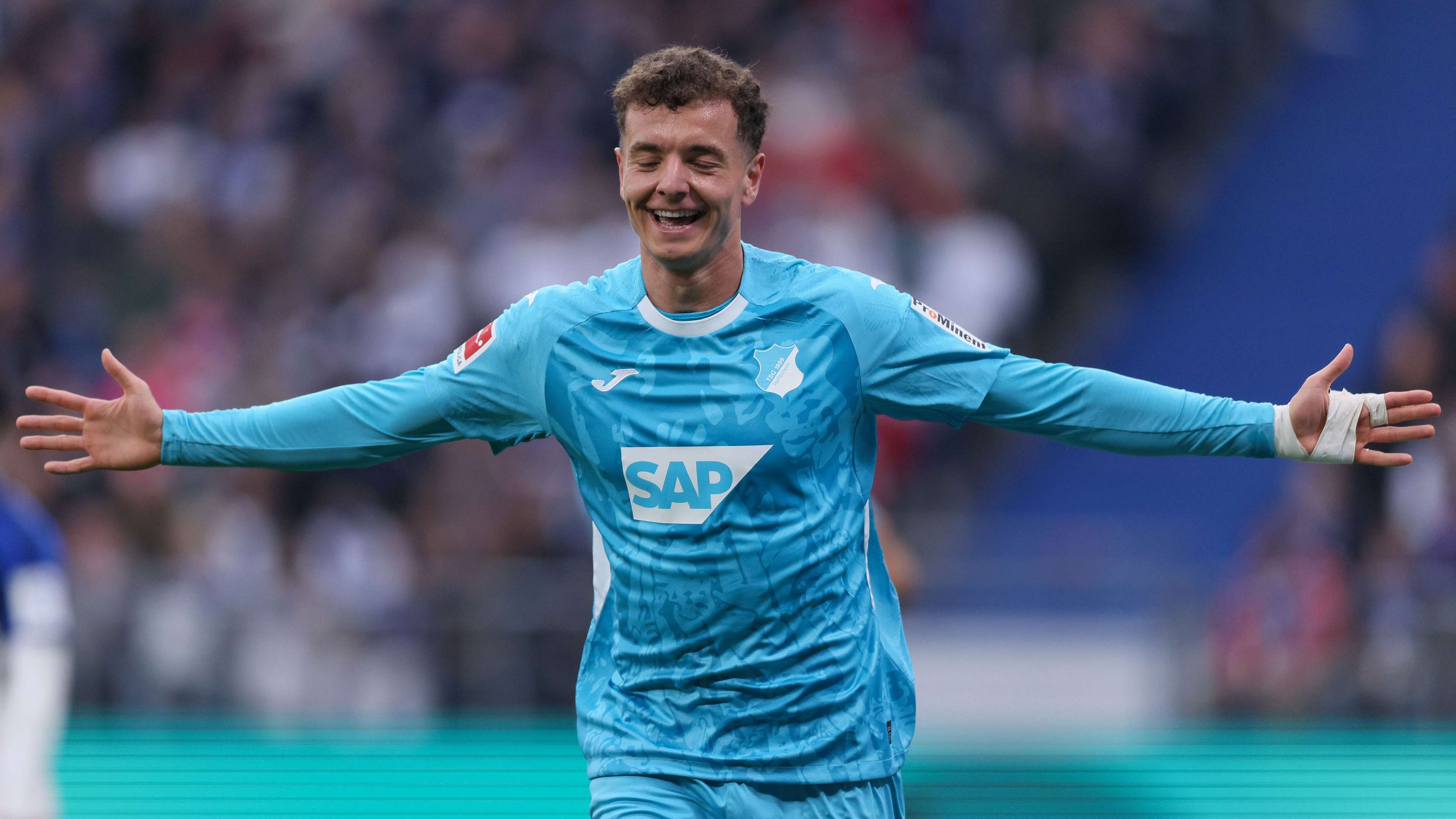 Hoffenheim confirm talks for Barca and Chelsea target Asllani  