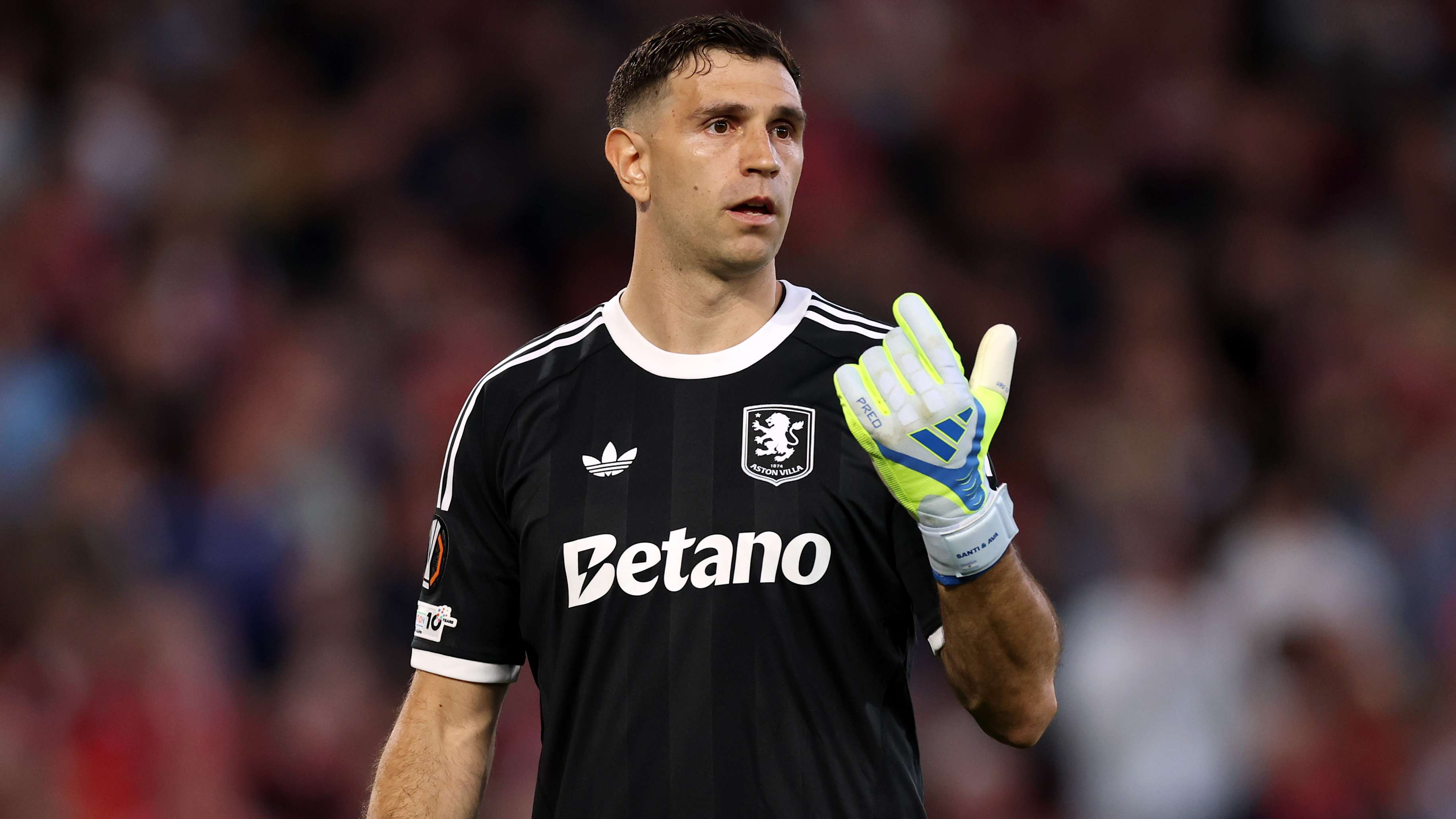 Martinez to fight for Juve move  