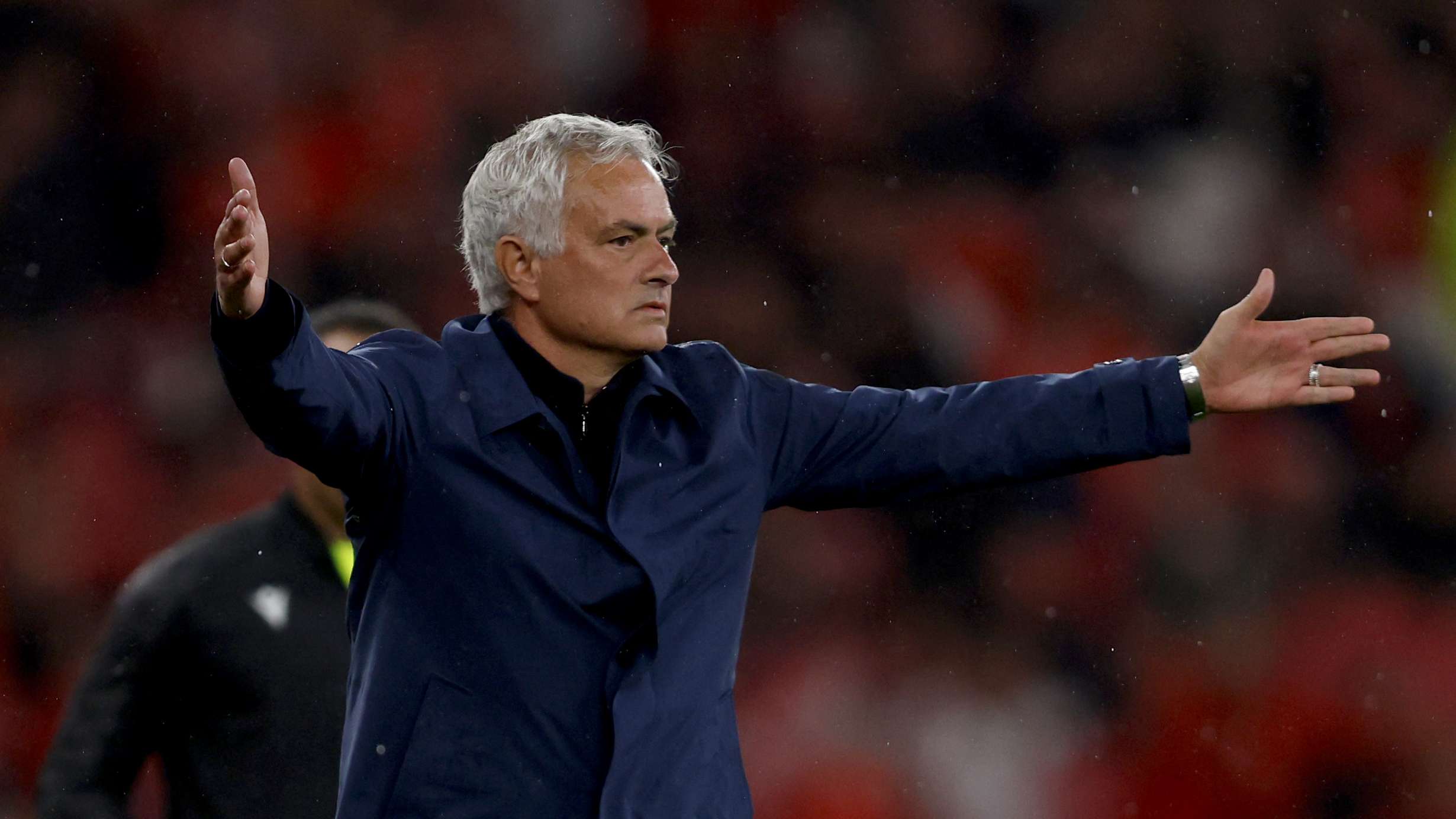 What happened to the coach? Mourinho surprises journalists with an unusual move  
