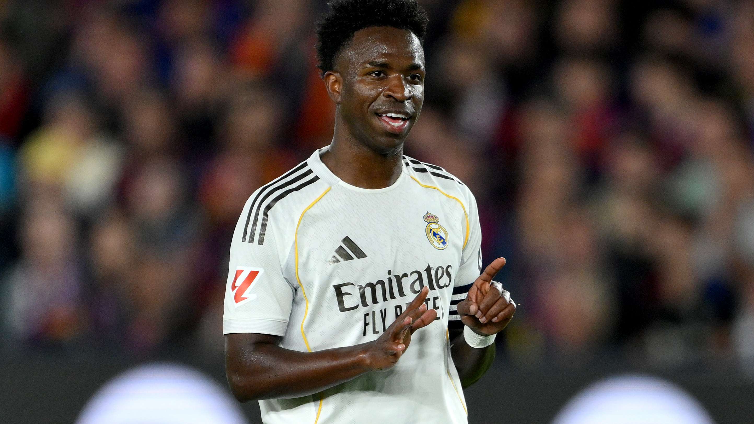 Arsenal weigh up Vinicius Jr move  