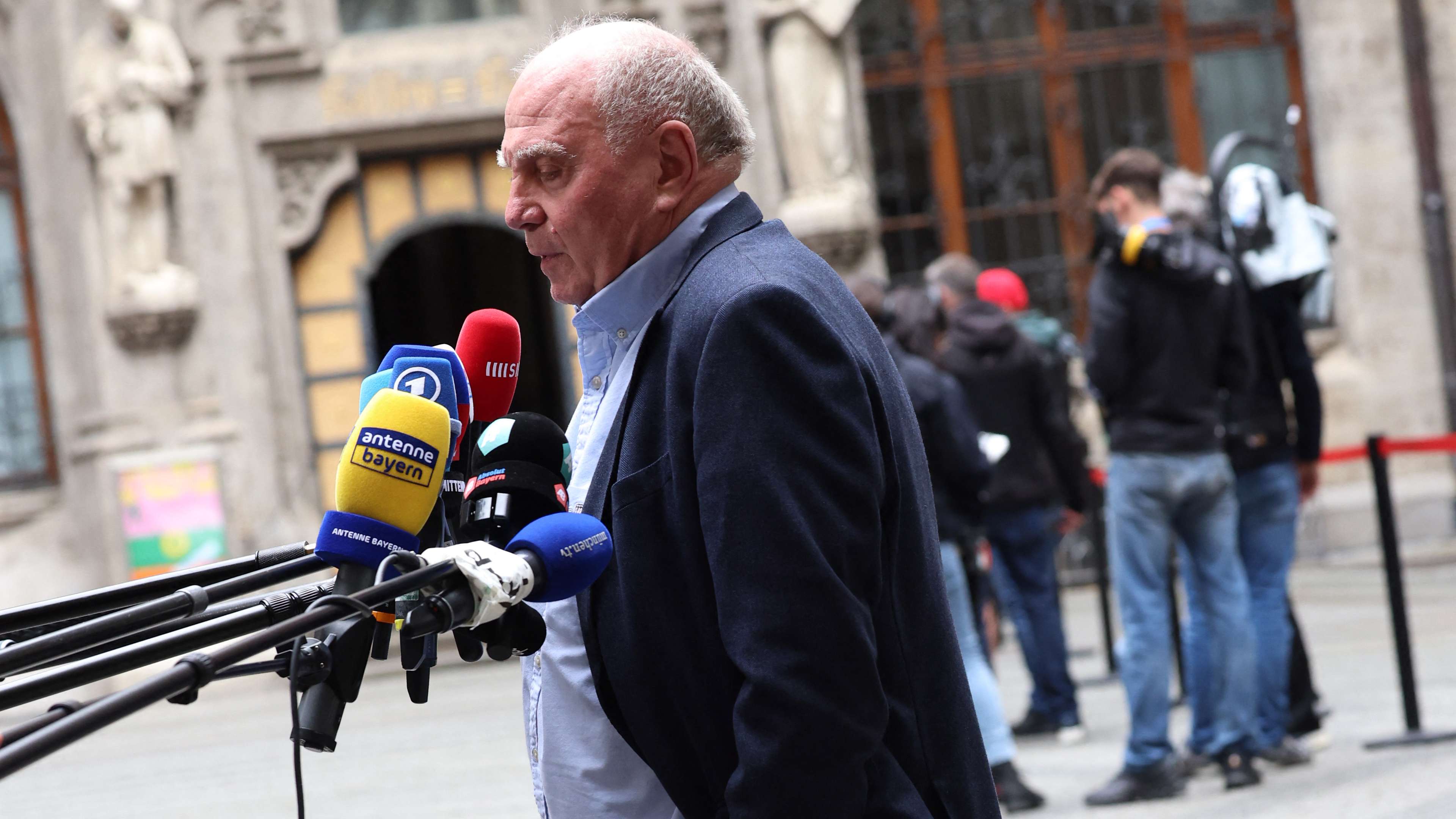 Hoeness on the Real Madrid rumours: even if the Emperor of China came, we would not negotiate with him  