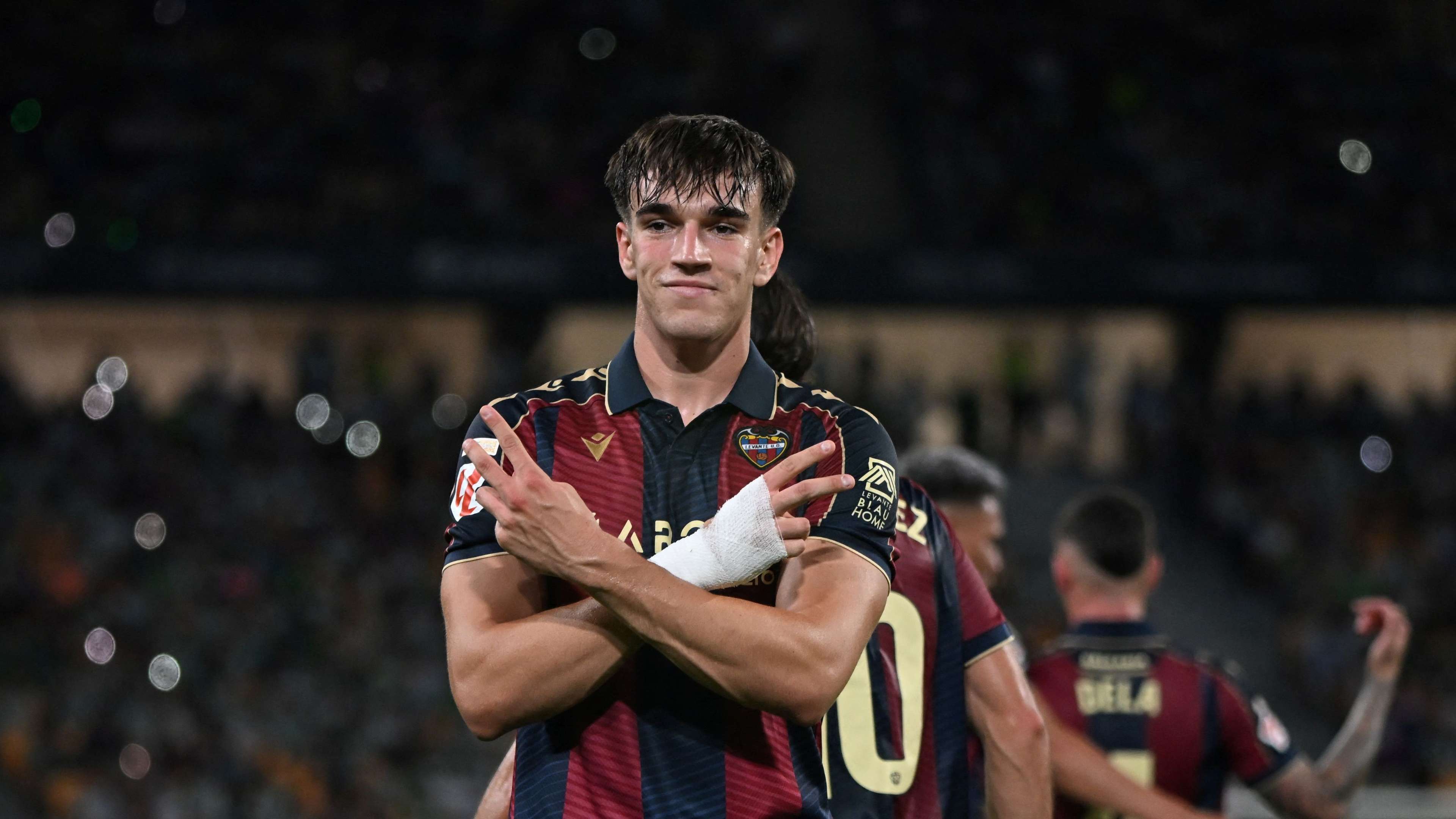 Mourinho's new gamble: who is Carlos Espi, Real Madrid's surprise signing?  