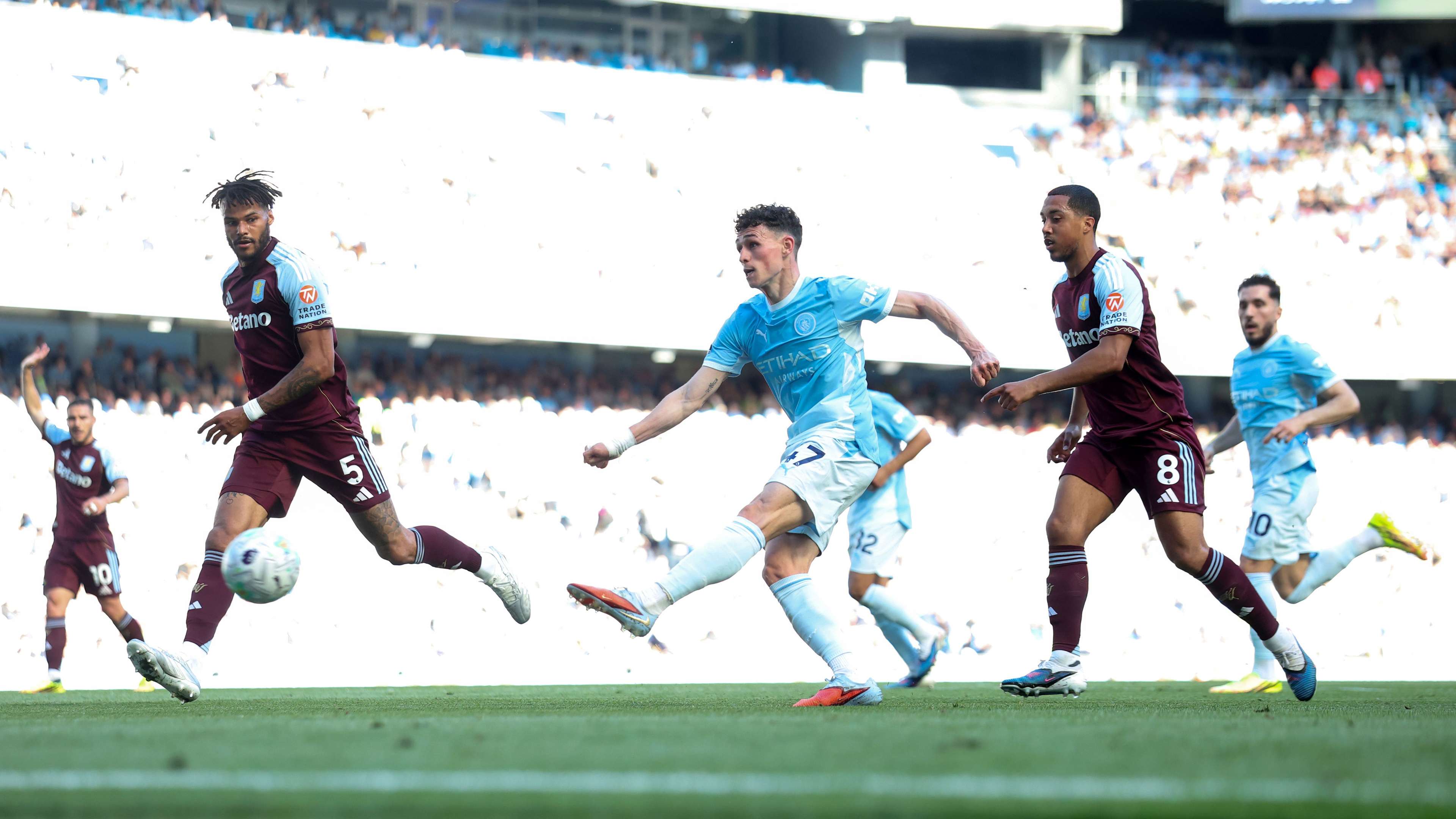 Officially.. Manchester City renew Foden's contract  