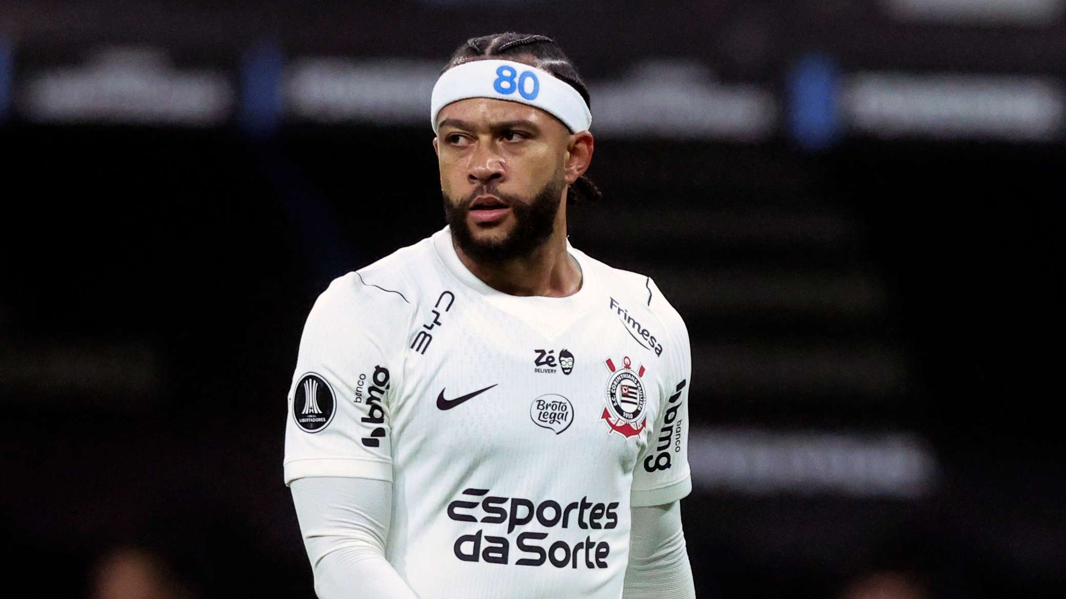 Depay in contract limbo despite desire to stay at Corinthians  