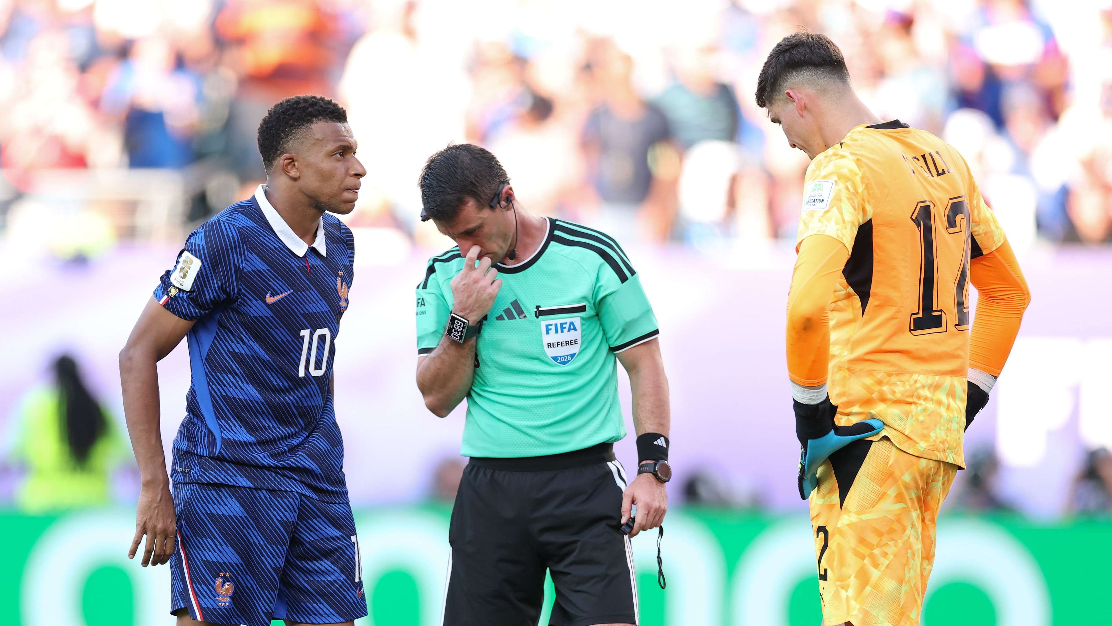 📽️ | Mbappe scores despite Paraguay's penalty spot mind games  