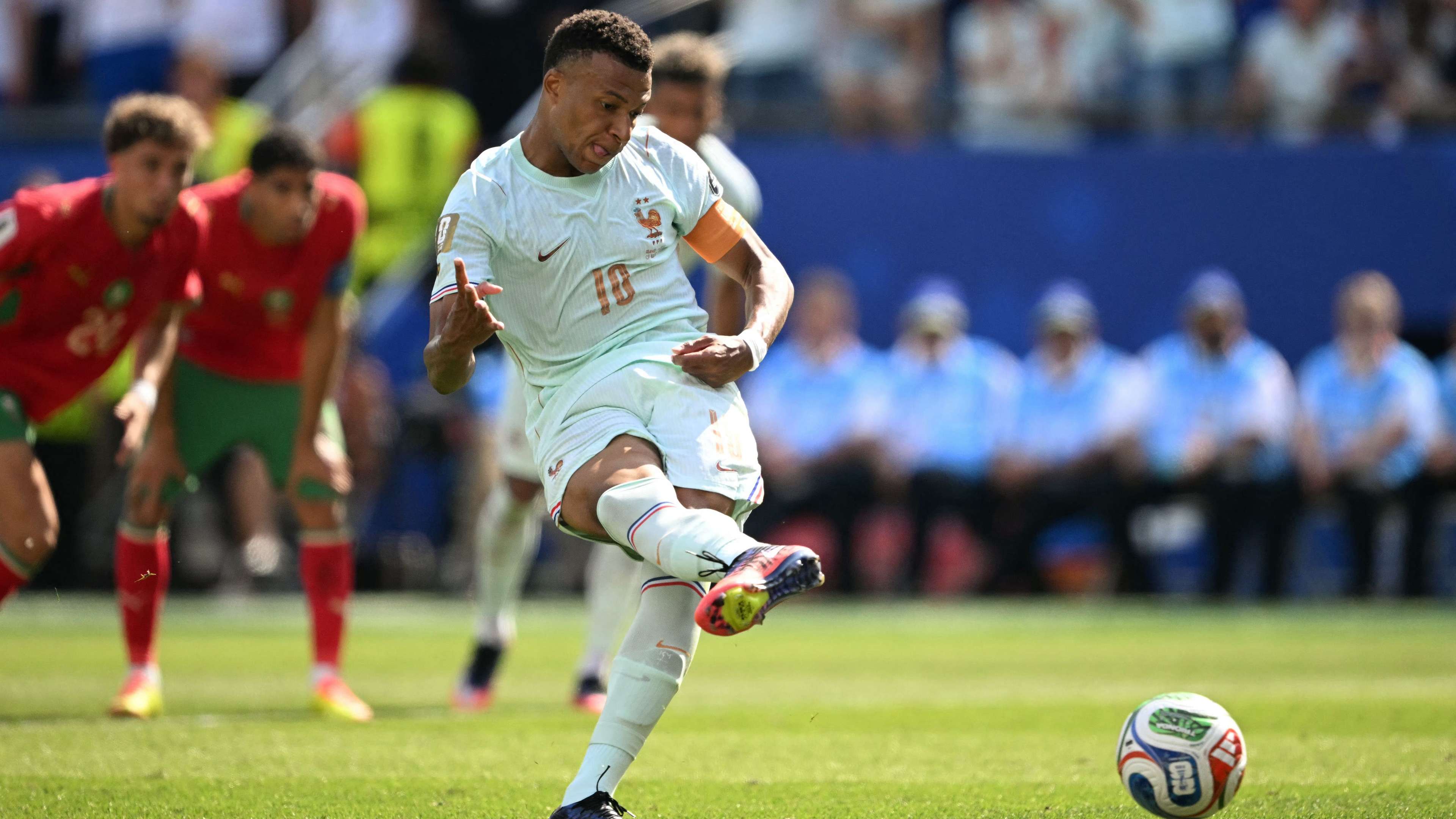'I let myself get distracted' - Mbappe blames confusion for penalty miss  