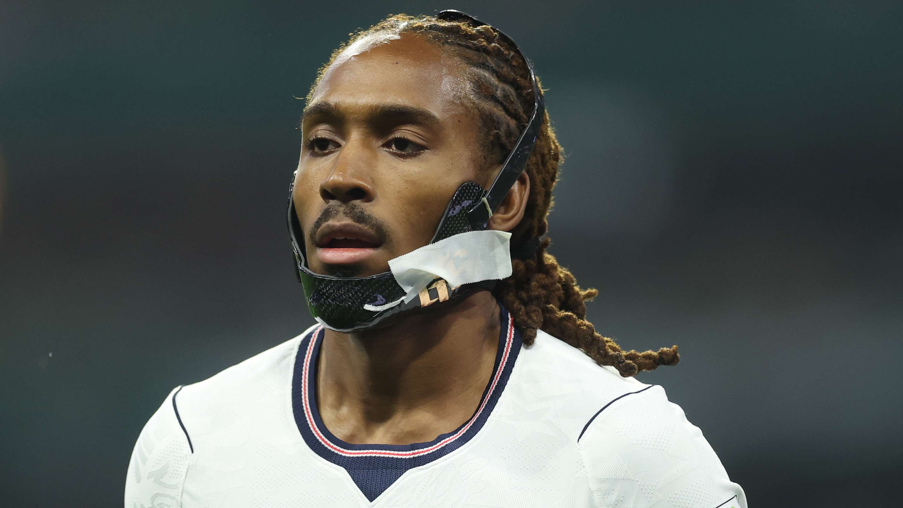 Inter in talks for Tottenham's Spence  