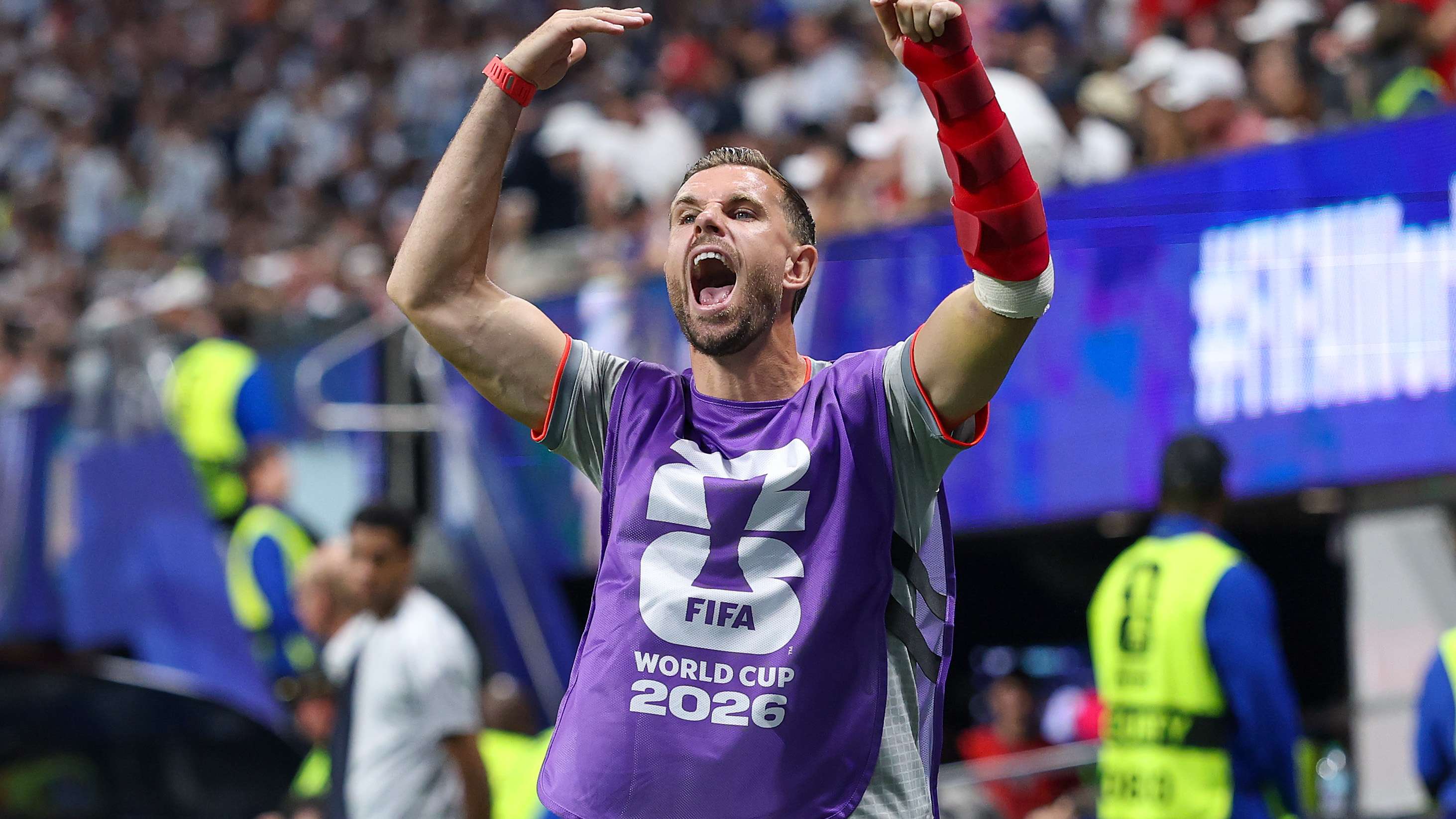 Surprise transfer? Chelsea are apparently chasing another ageing star  