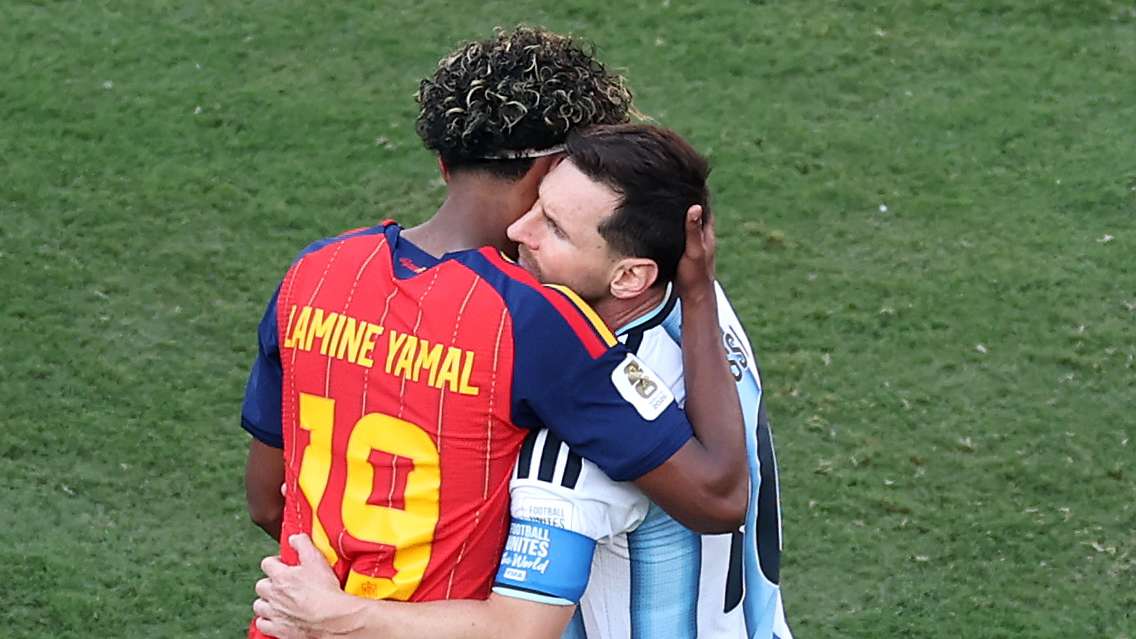 Yamal comforts a devastated Messi after World Cup final  