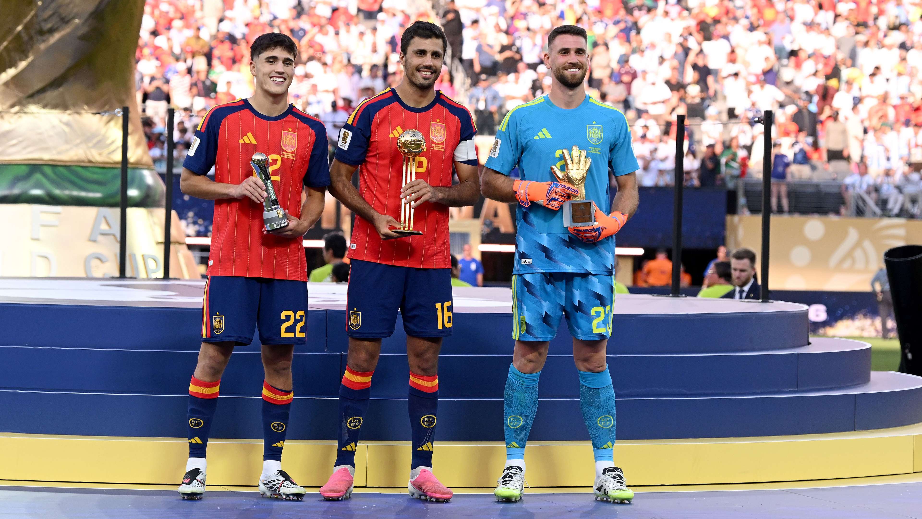 It didn't lack surprises: Led by Messi and Mbappé... the "ideal line-up" for the 2026 World Cup revealed  