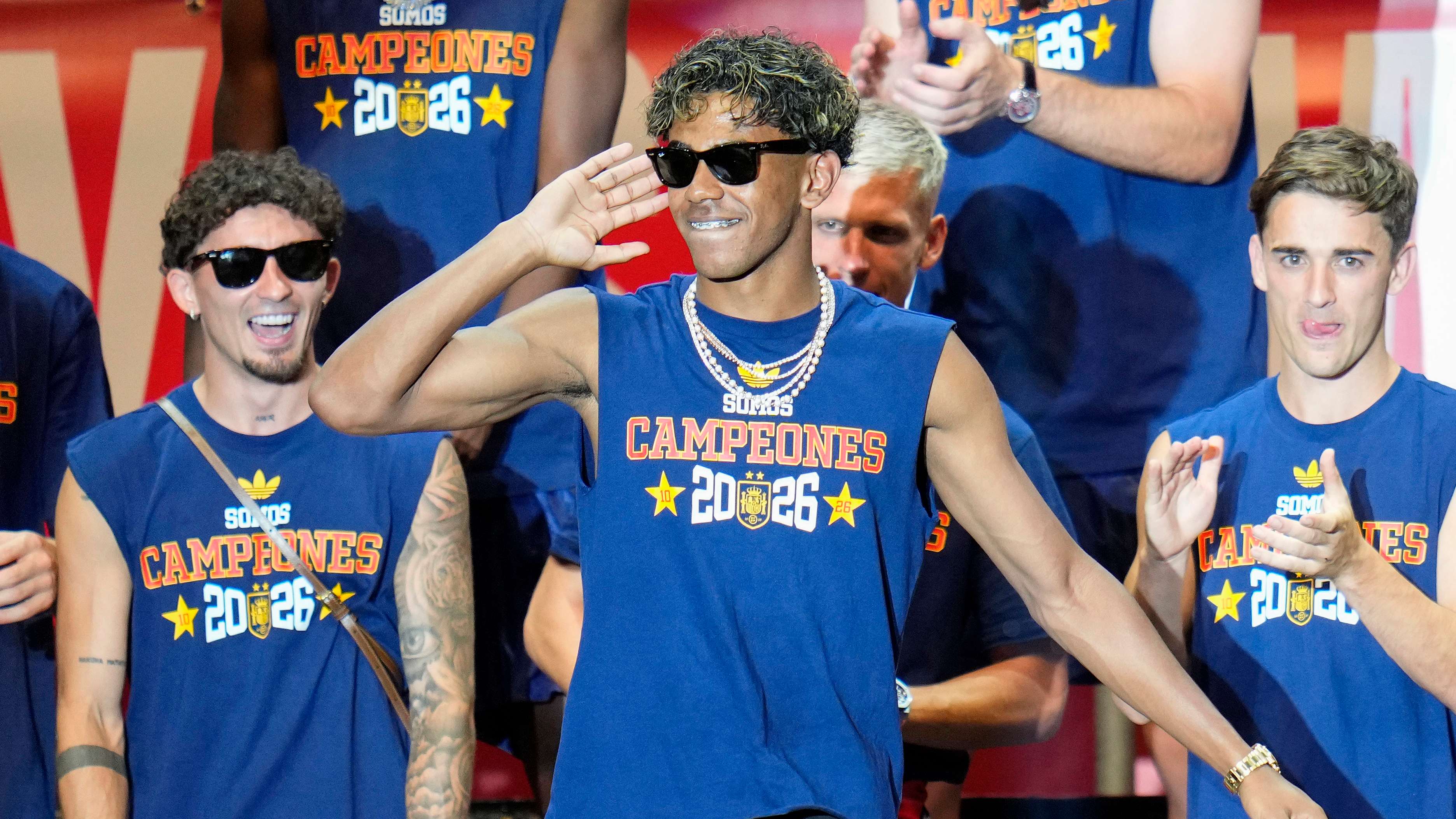 Yamal sings Bad Bunny at wild Spain World Cup parade  