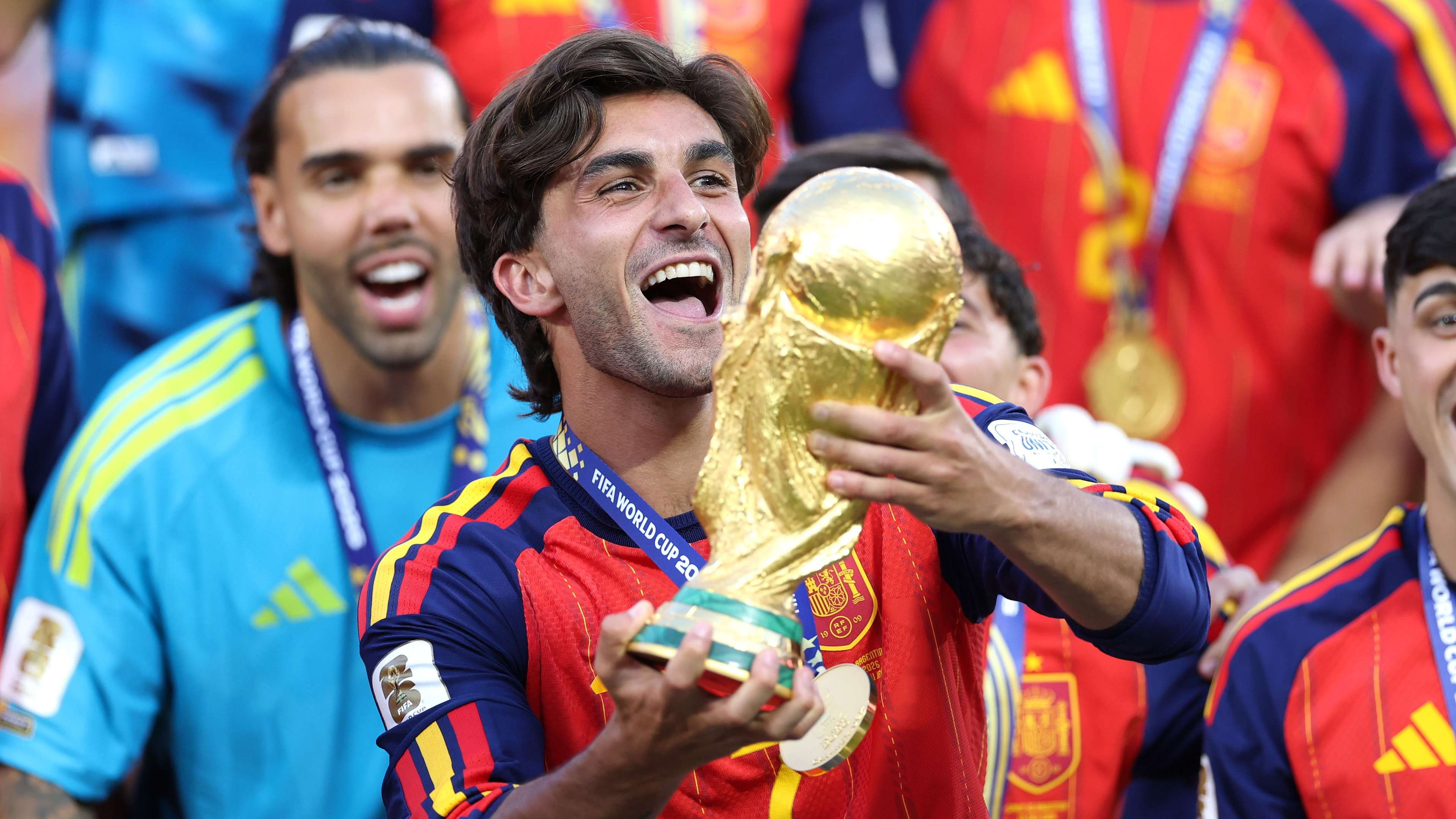 Spain's princess embarrasses Torres with an unexpected question  