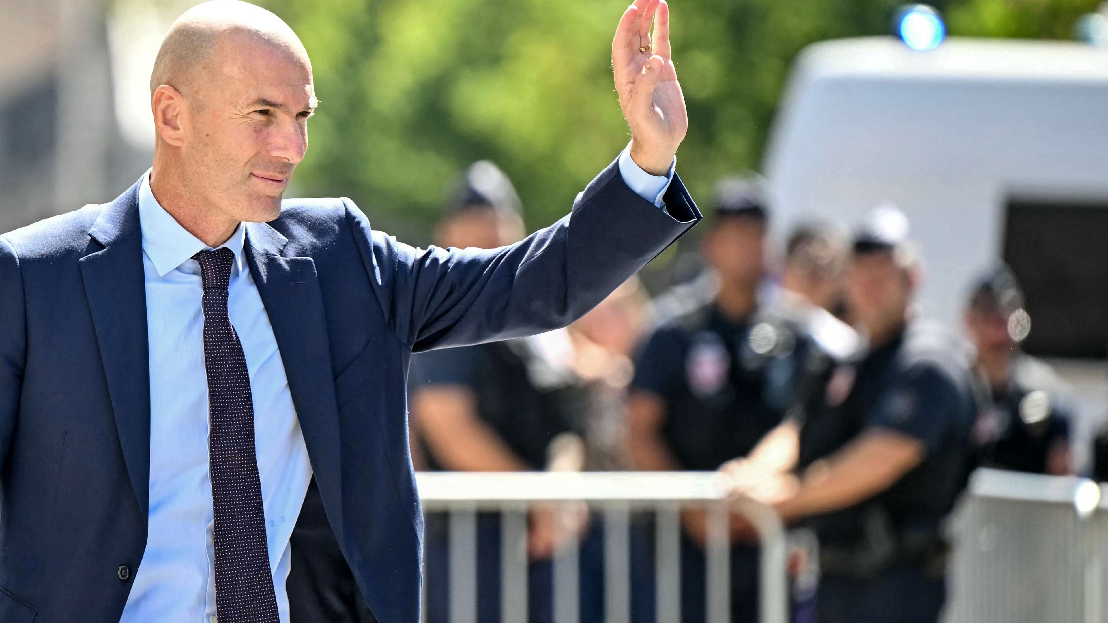 Former France coach on Zidane's appointment: I don't know how he will deal with the media!  