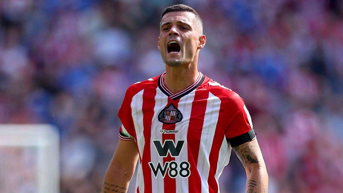 Xhaka to Chelsea emphatically ruled out by Sunderland boss Le Bris  