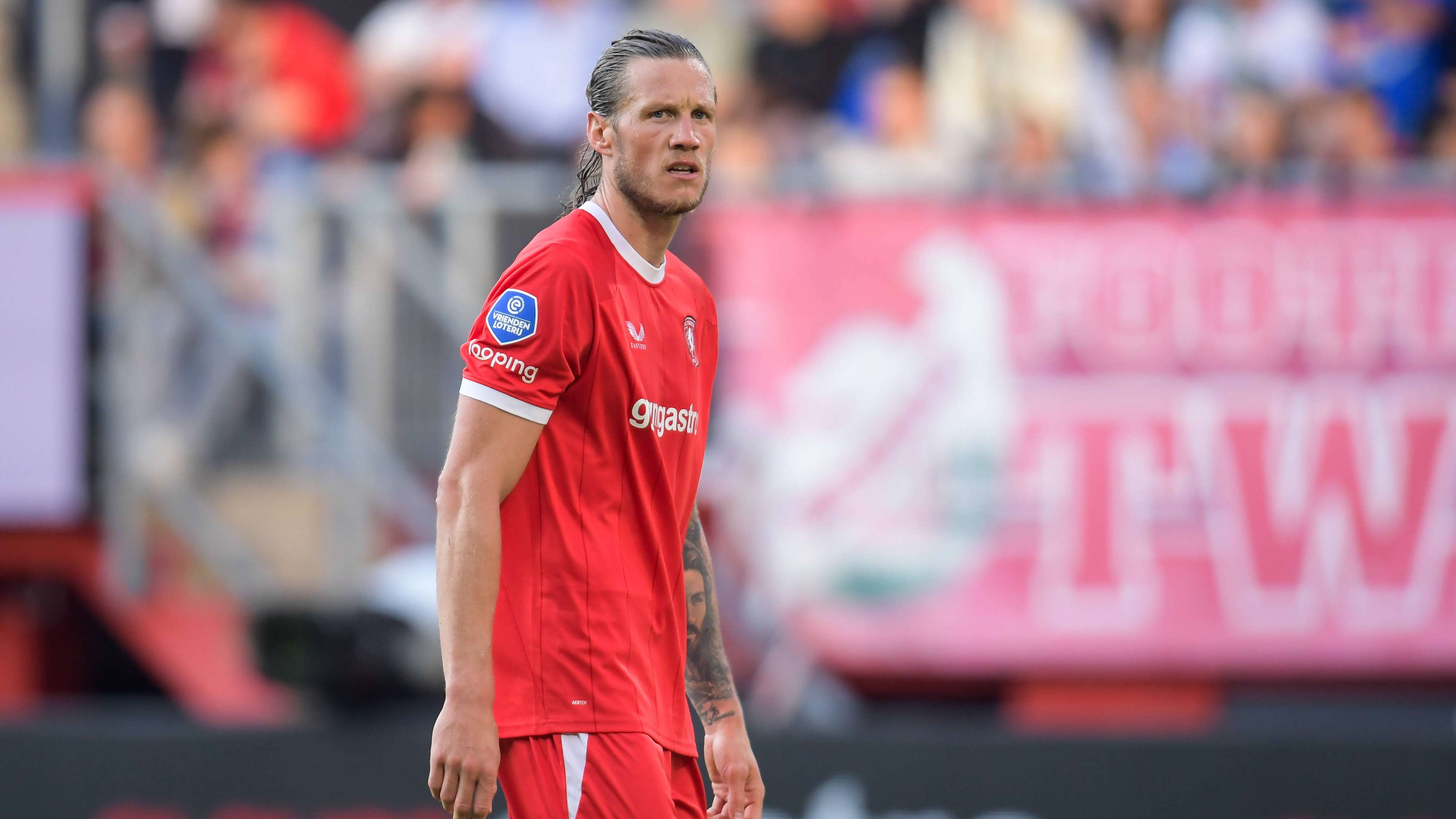 Weghorst sparks major irritation in a Twente shirt after just three minutes: ‘He always talks about mentality, but...’  
