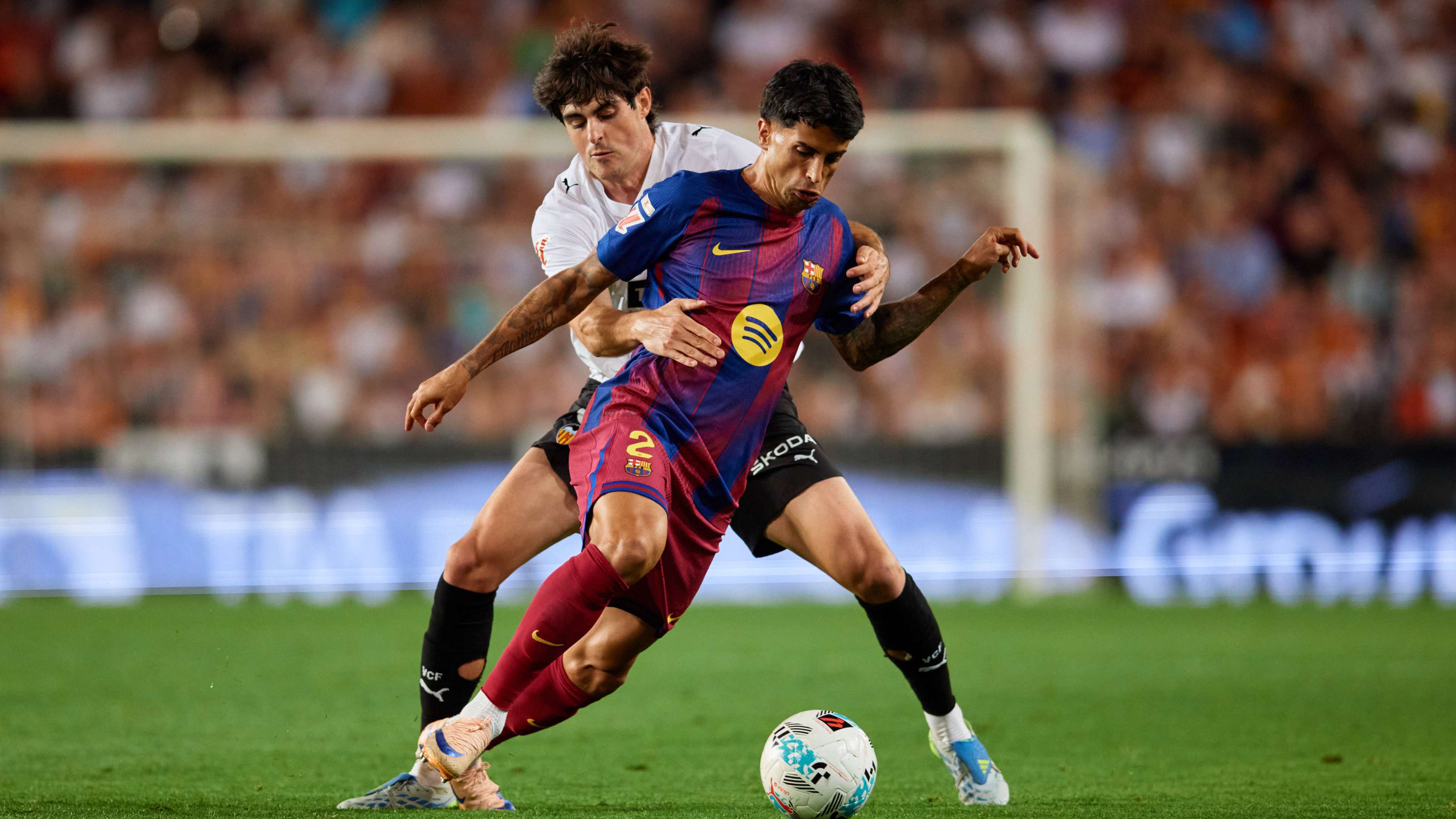 His mind and heart are at Barcelona: Cancelo awaits the signal to return to Camp Nou  