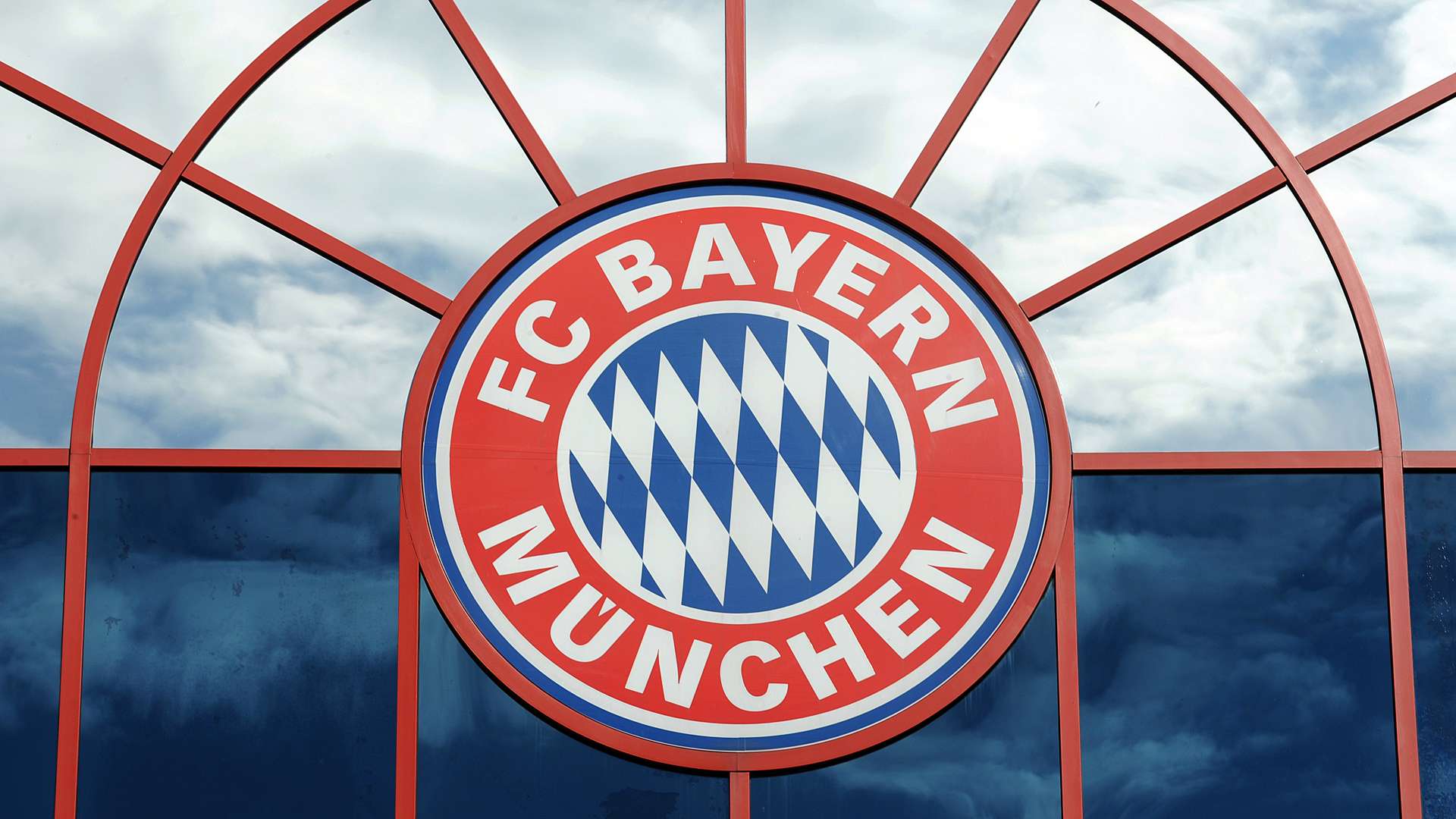 Bayern’s €250 million deal still a long way off?  