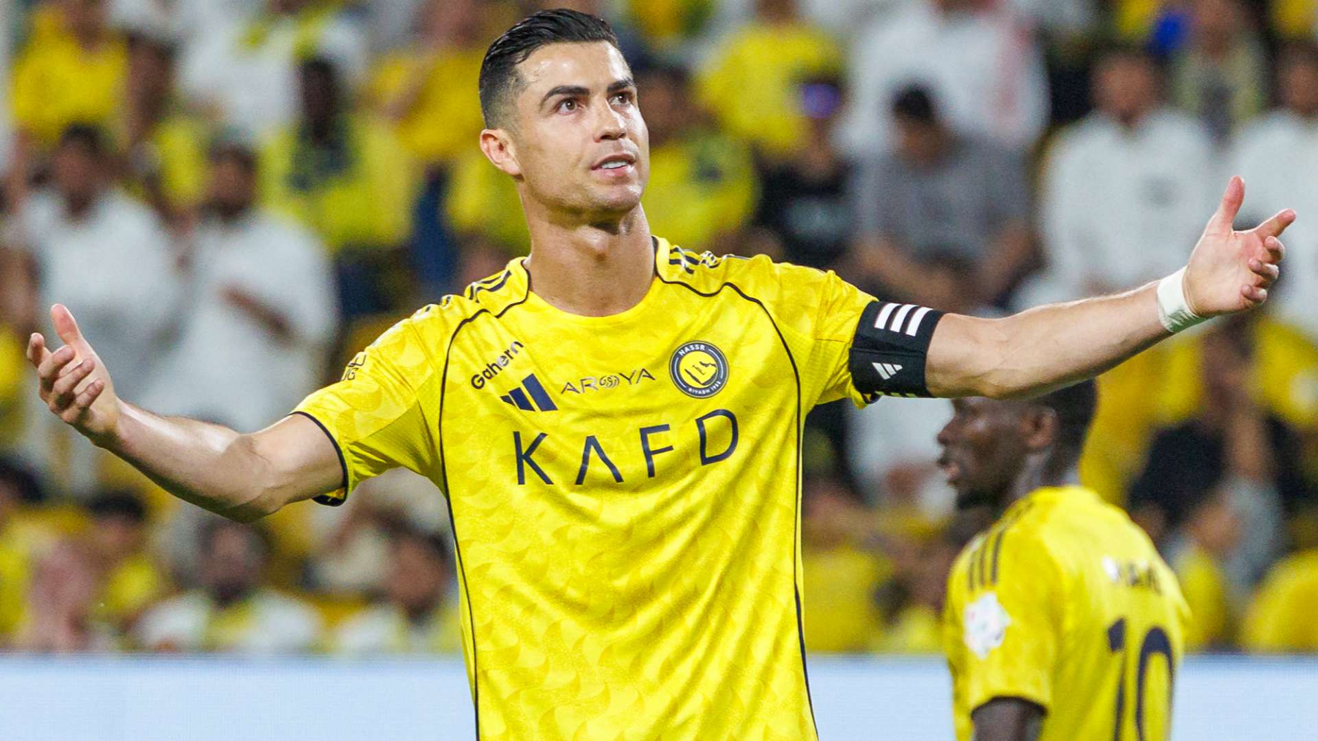 Ronaldo awaits the decisive decision from Postecoglou before the opening clash  