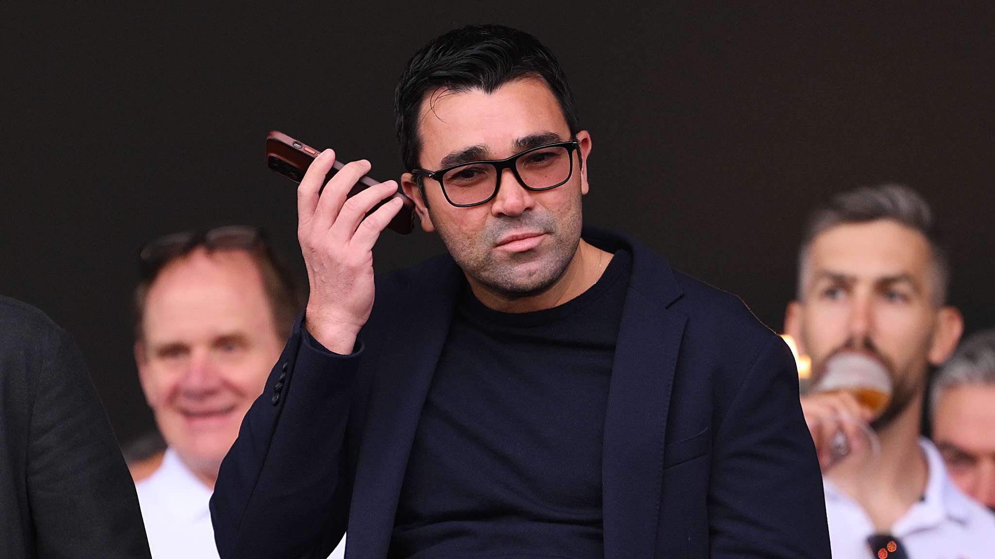 Major dilemma: Deco plays with fire in the strikers' market  