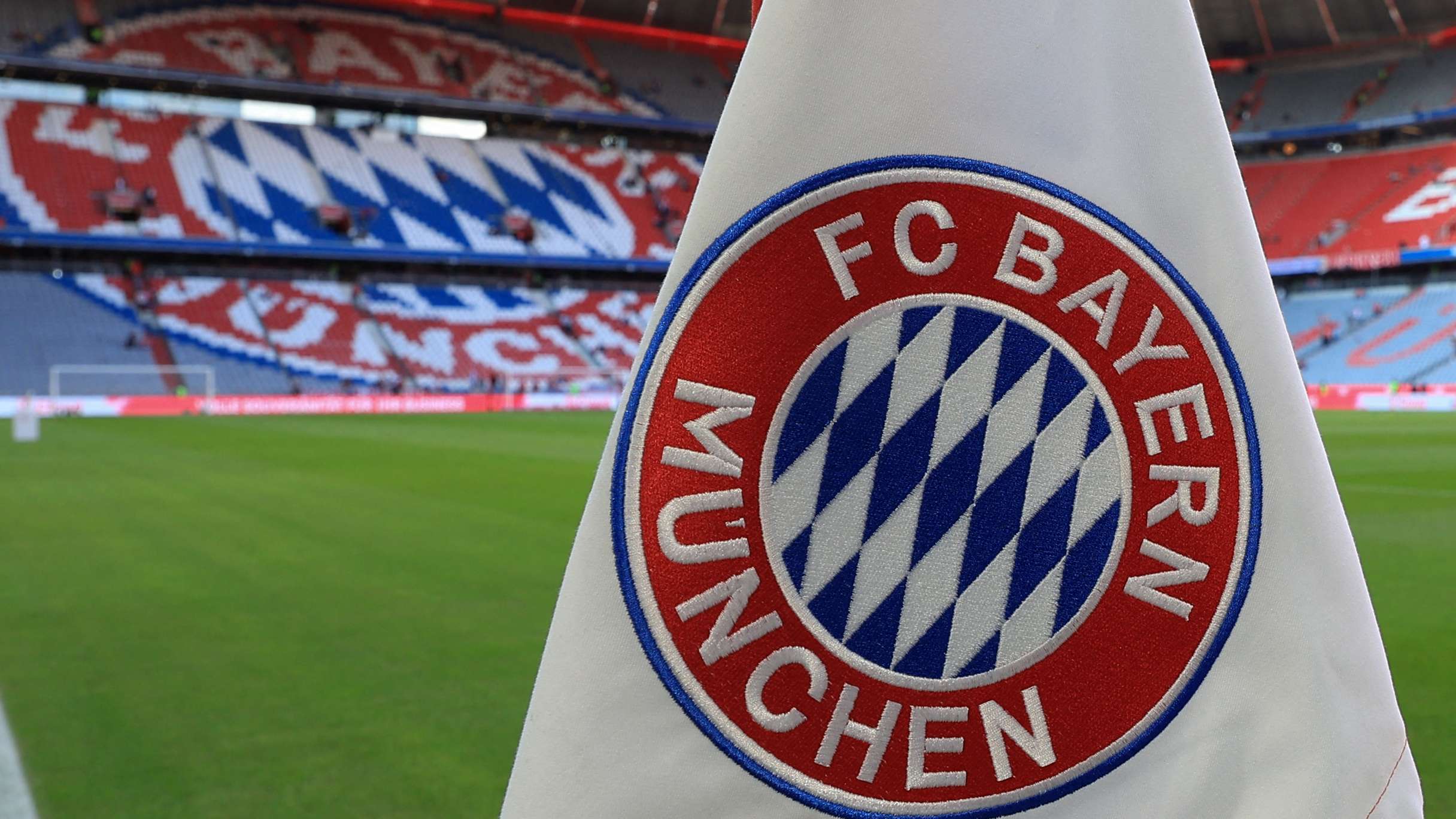 Bayern Munich open fire on Bundesliga clubs  
