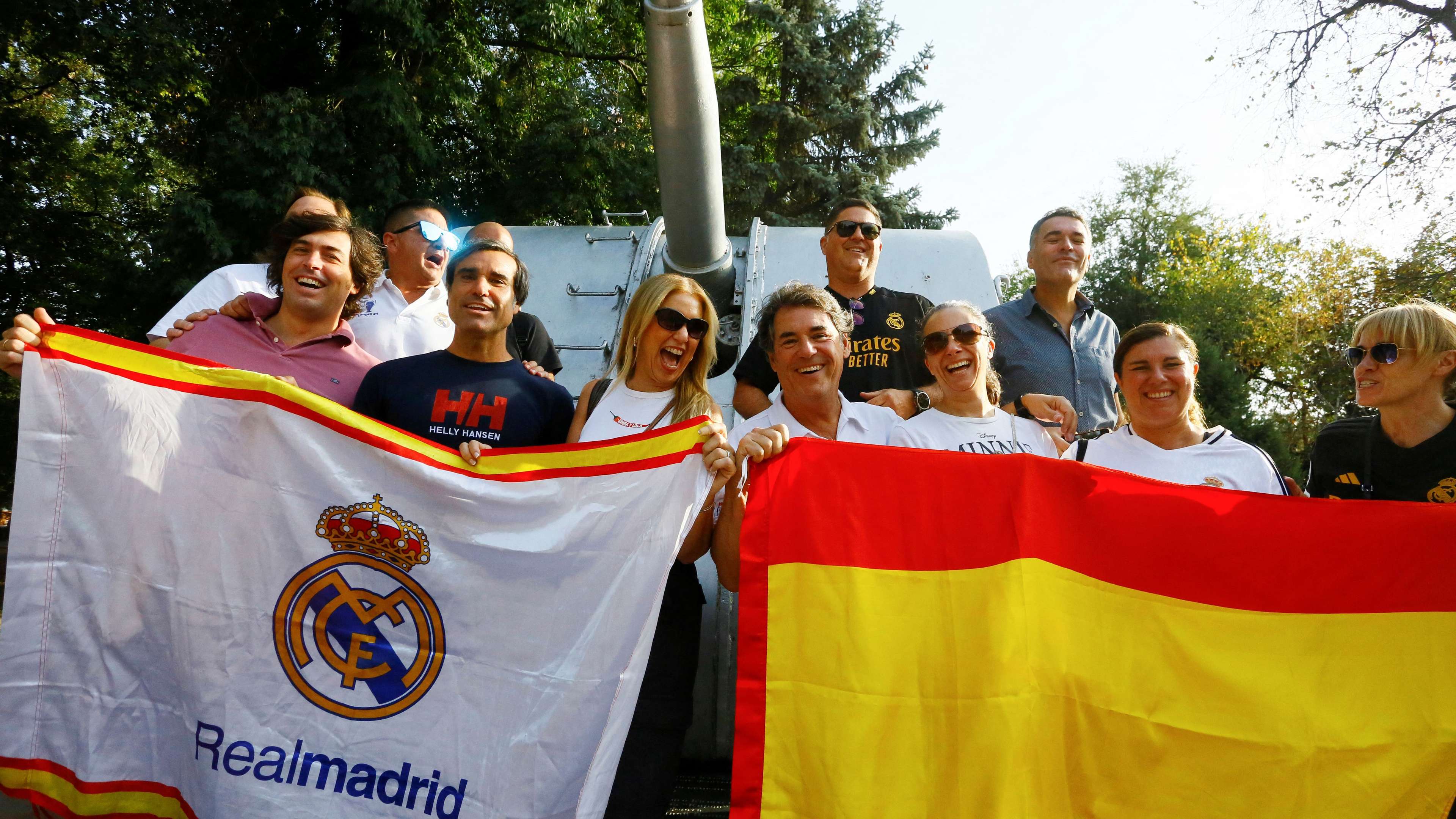 Photo: Real Madrid officially unveil their third kit  