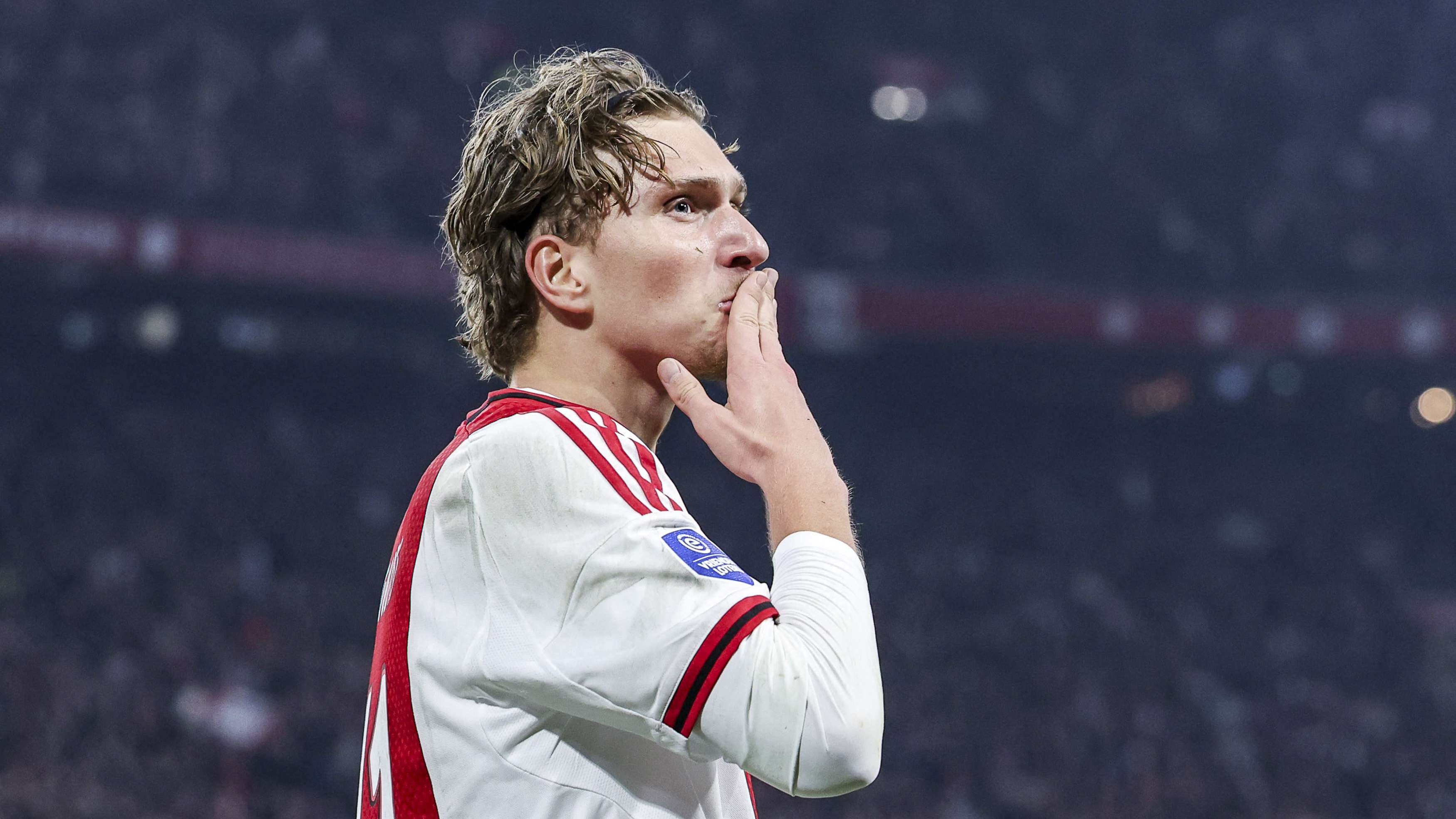 Godts addresses PSG transfer links  