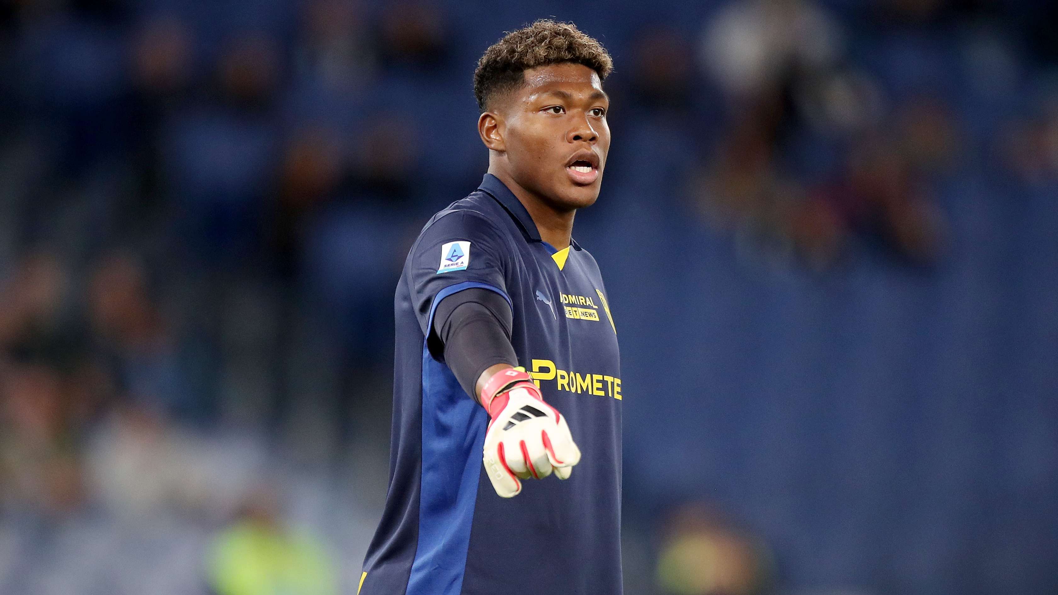 PSG launch €33m transfer raid to hijack Juventus move for Suzuki  