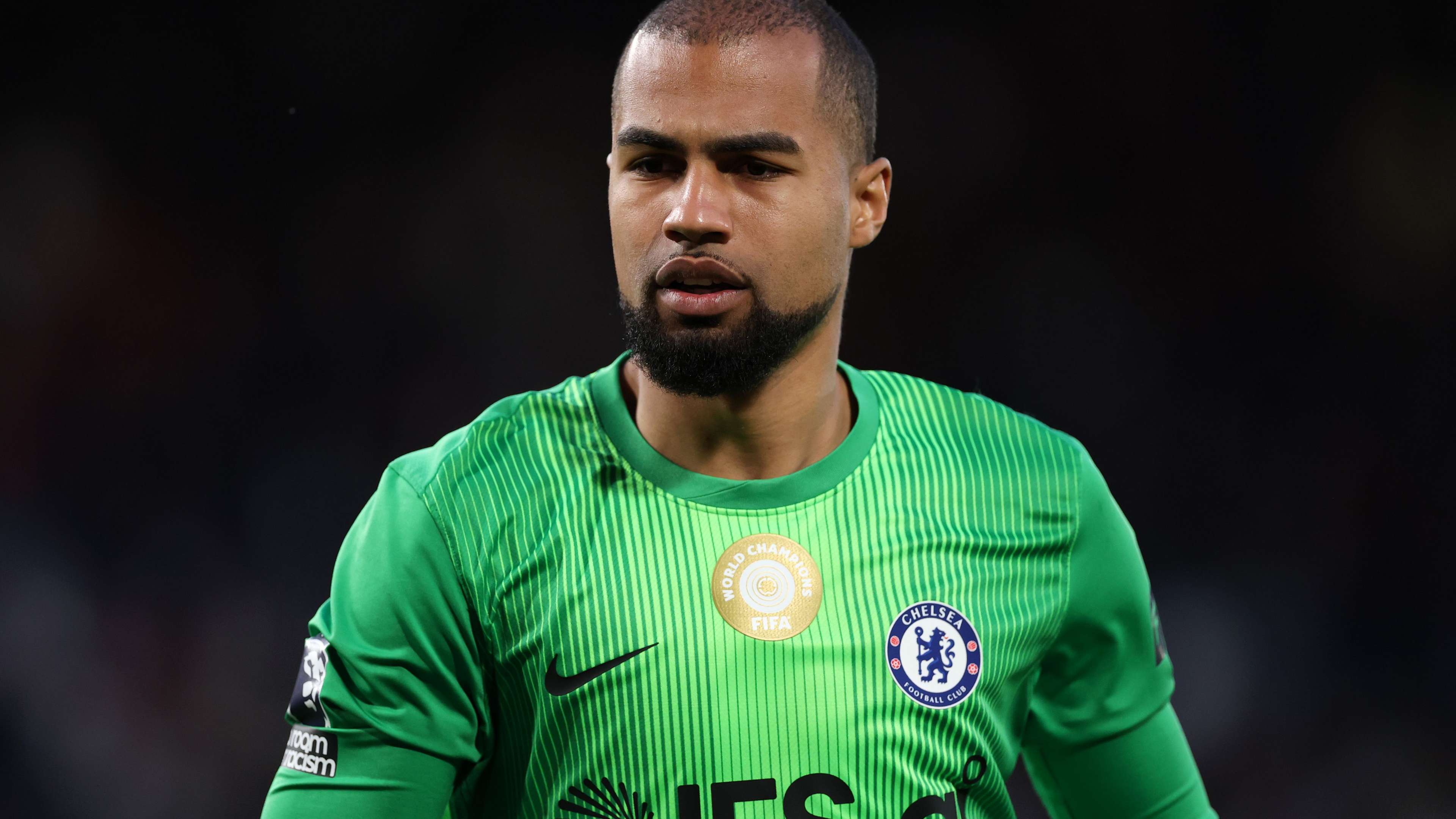 Chelsea urged to ditch Sanchez for ex-Liverpool 'keeper  