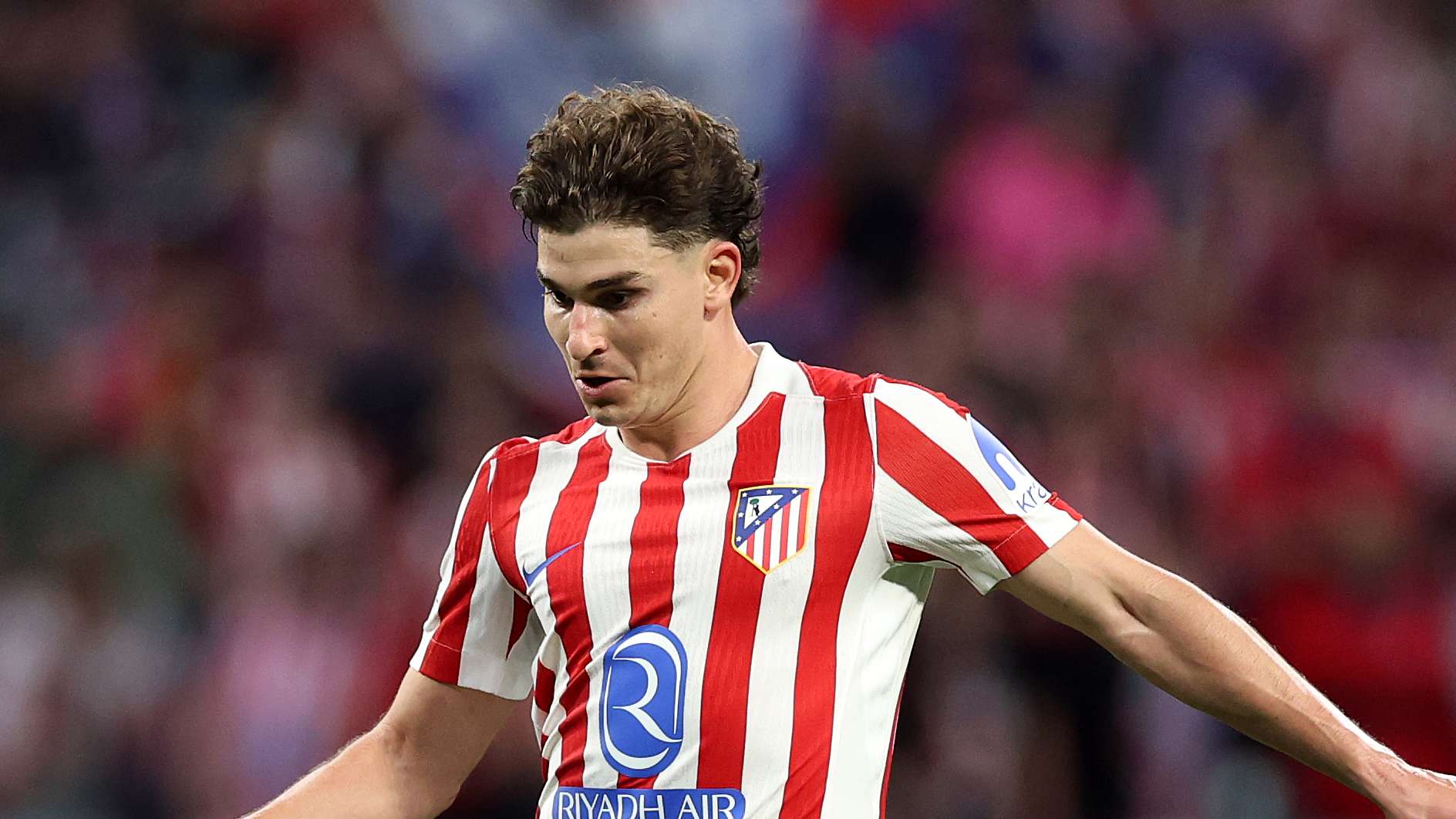 Álvarez feels betrayed by Simeone and decides to escalate matters for Barcelona  