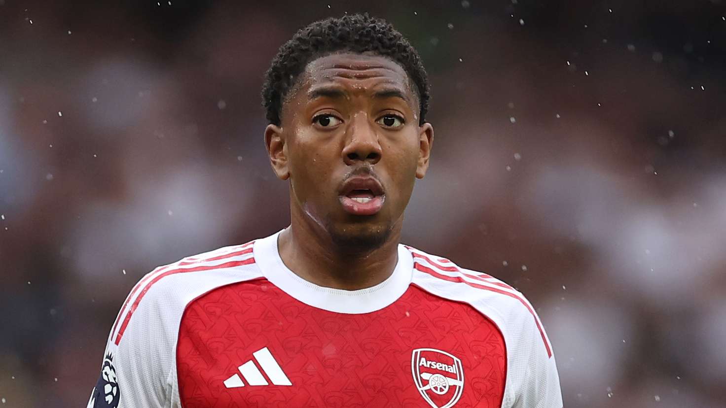 Lewis-Skelly determined to stay at Arsenal despite rumours  