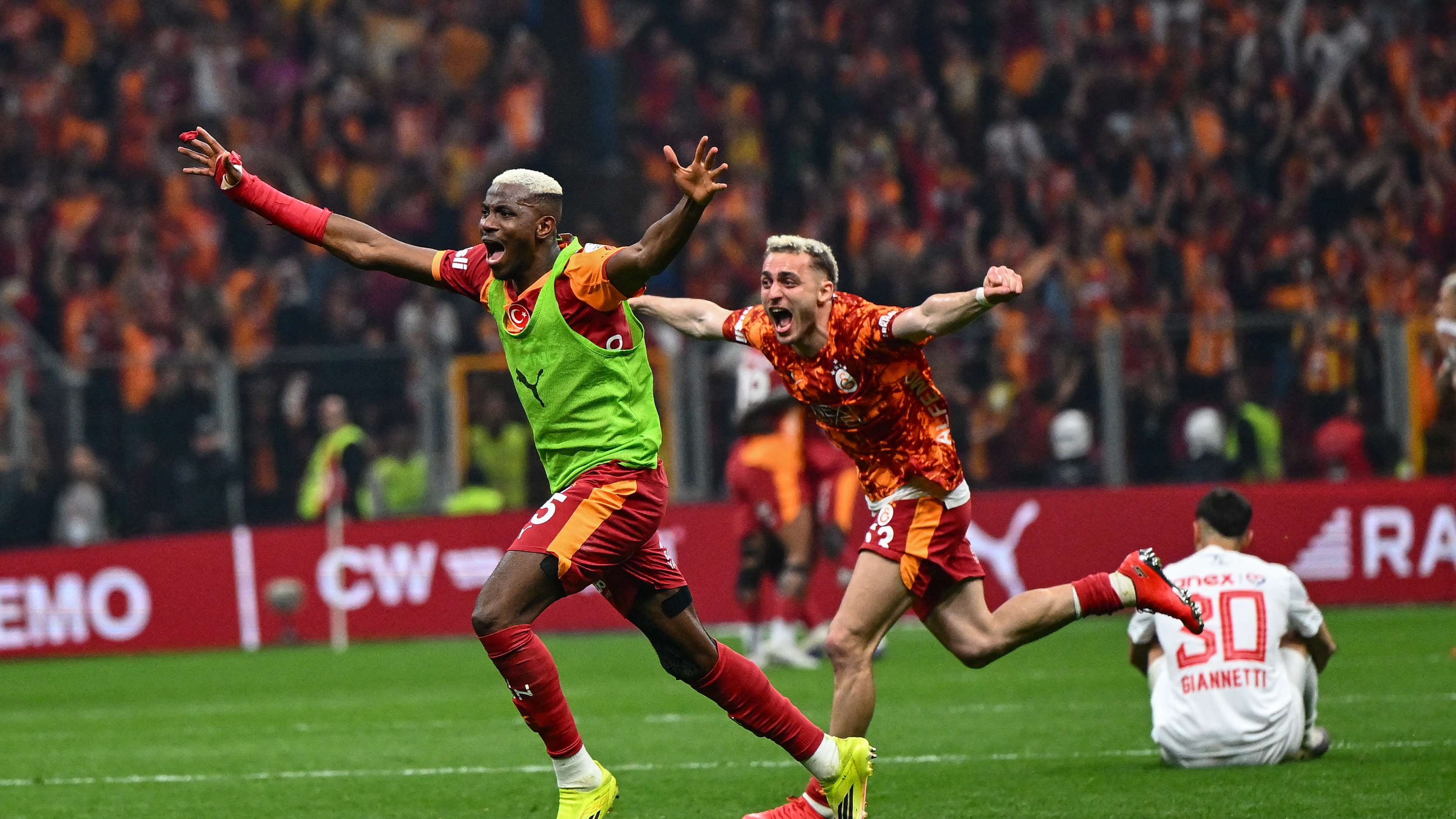 Disputes between Osimhen and Galatasaray: will Barcelona sign him?  