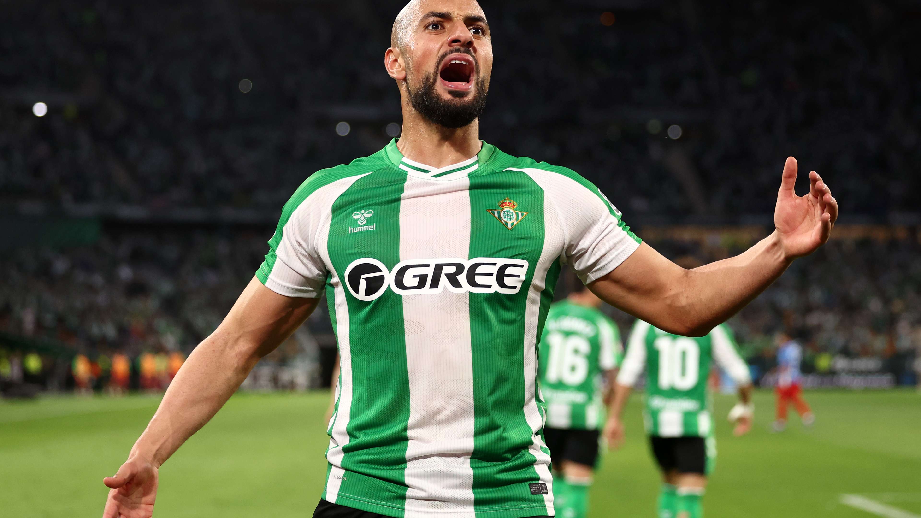 Betis concede defeat in the Amrabat saga: a new deal determines Ezzalzouli's future  