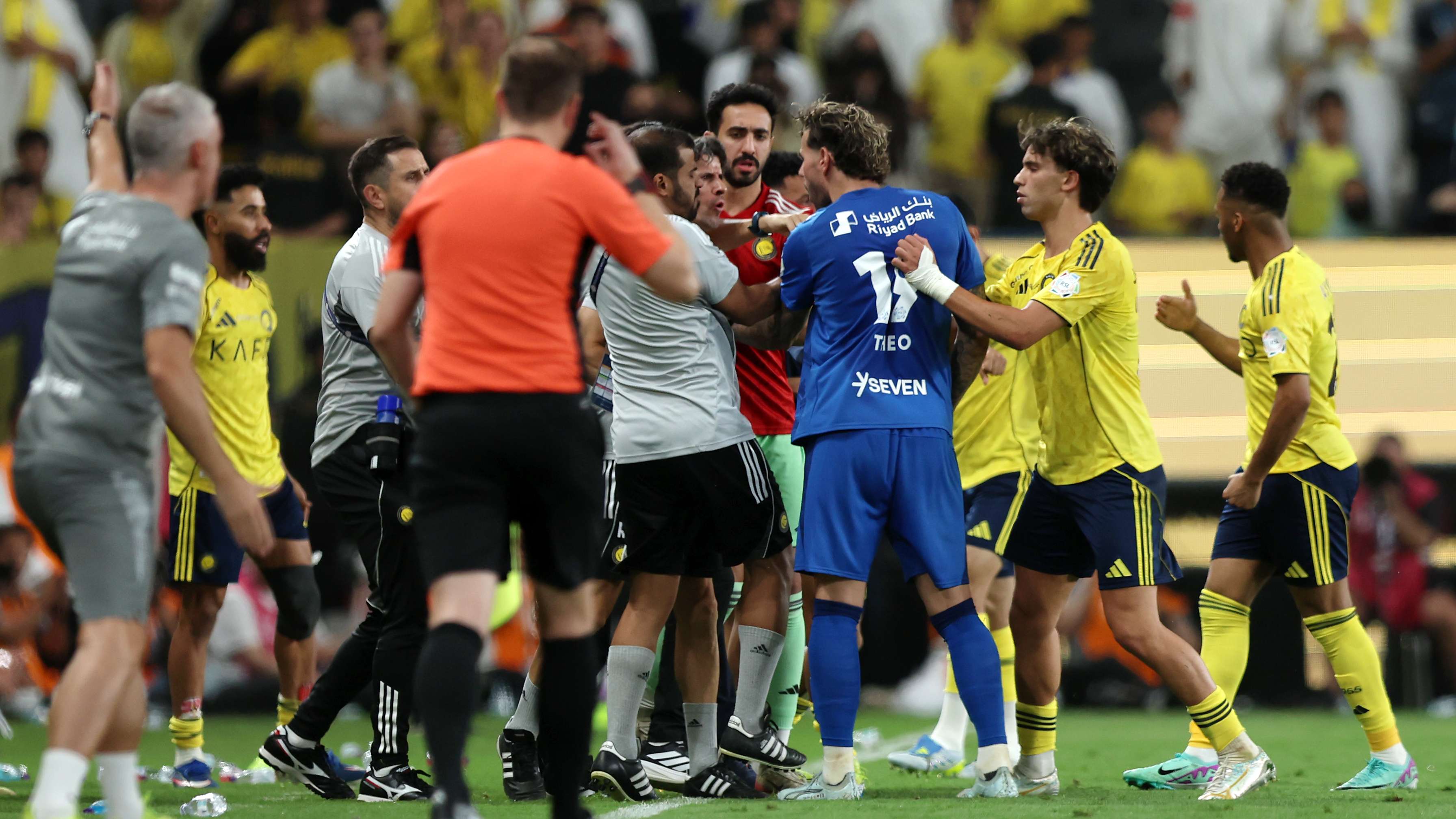 A financial waste and chaos at Al-Hilal: an Al-Nassr legend drops a bombshell!  