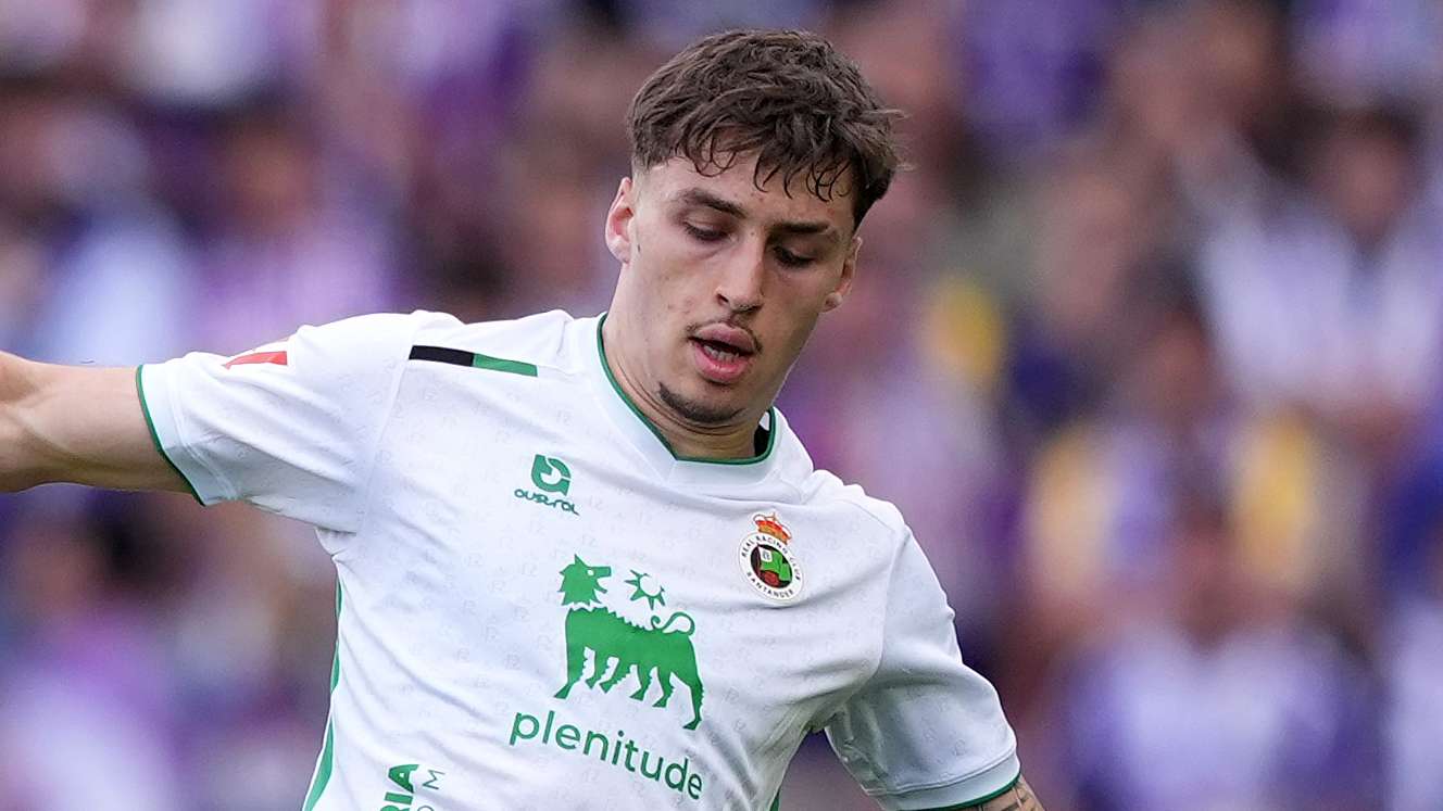 Racing demand €16m from Barca for Salinas  
